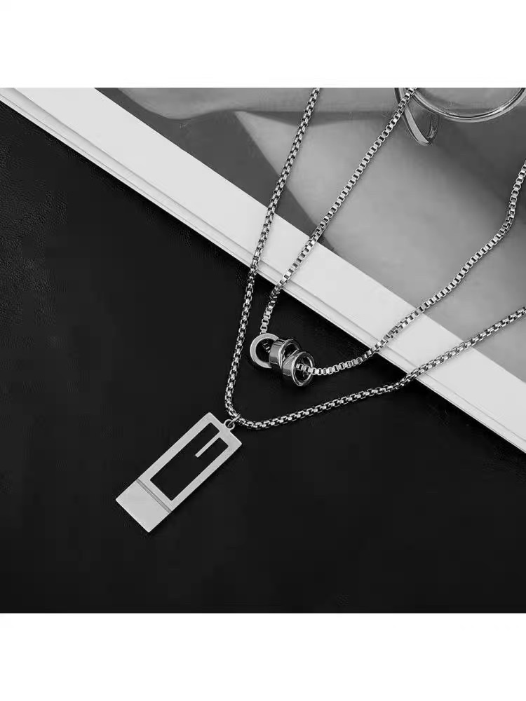 双层链/欧美/黑方牌细节图