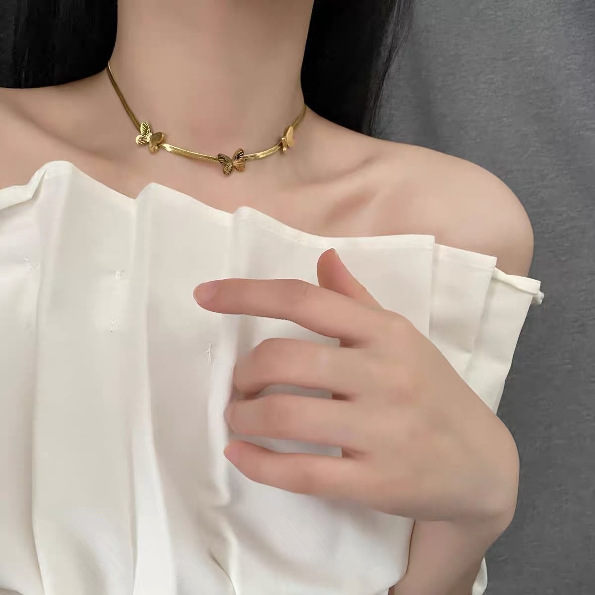 Titanium steel necklace does not fade color butterfly necklace female collarbone chain light luxury niche design sense of fairy jewelry Application Scenario