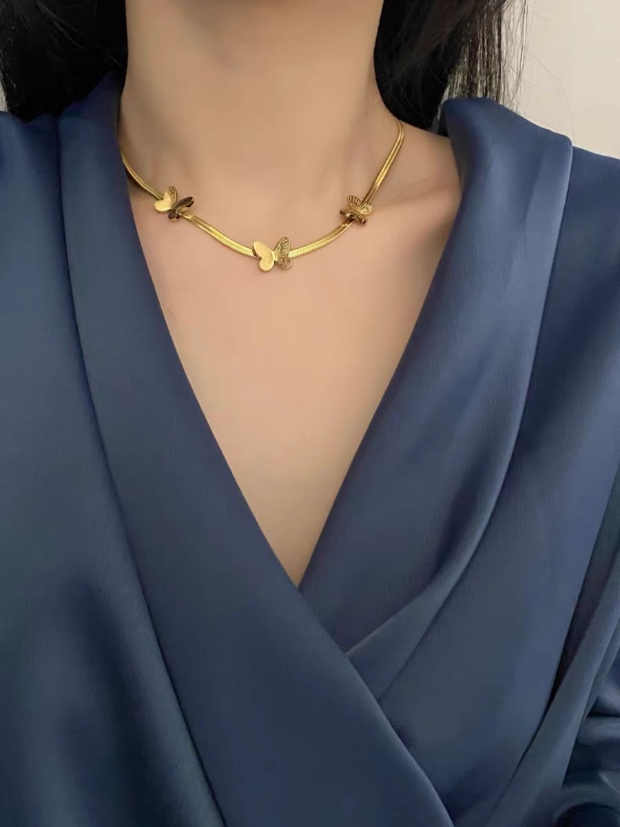 Titanium steel necklace does not fade color butterfly necklace female collarbone chain light luxury niche design sense of fairy jewelry full figure