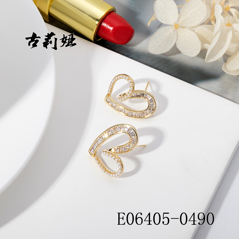 韩版铜针镶嵌锆石爱心亮光耳钉003