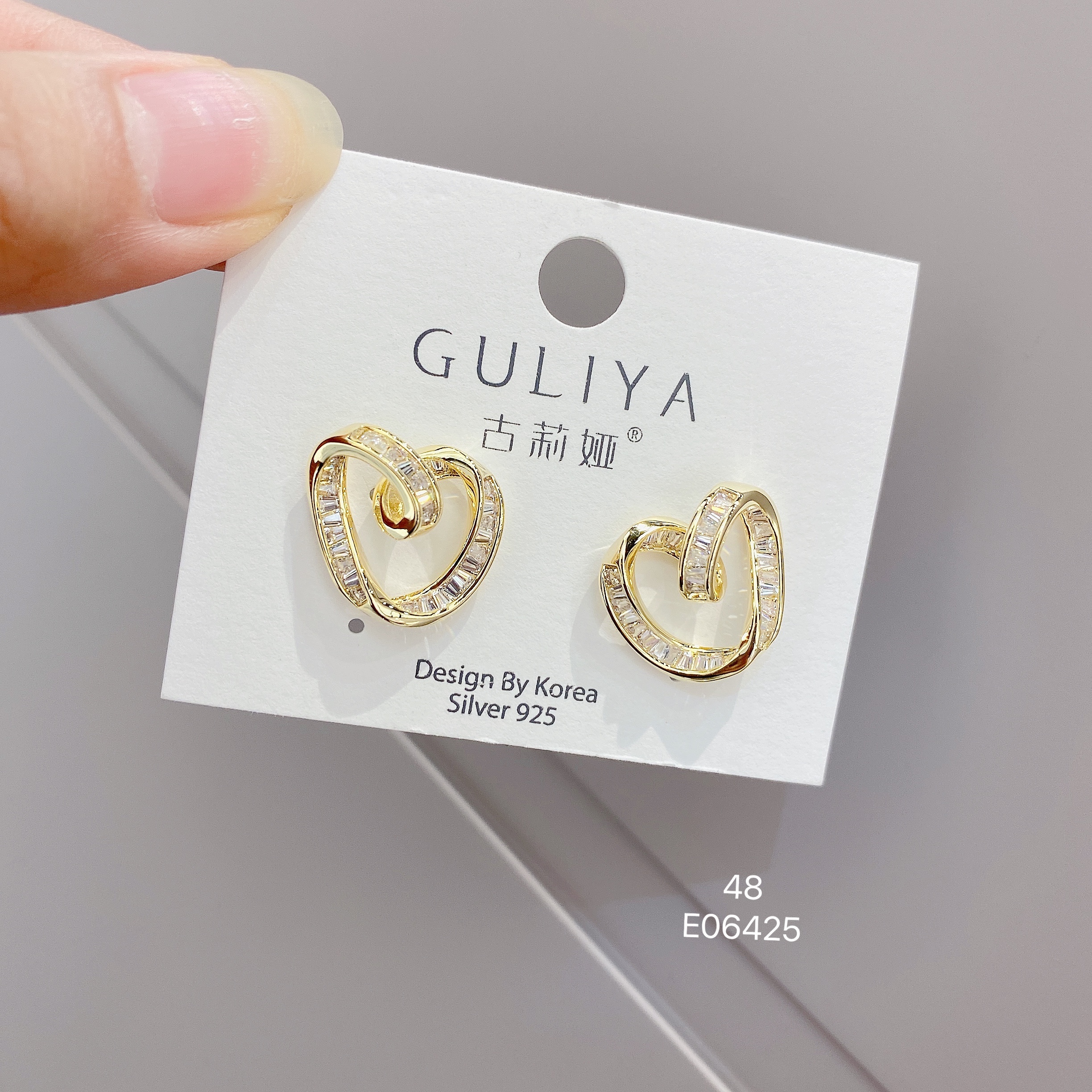 Korean fashion irregular super flash love Copper heart Stud earrings (price negotiable) thumbnail