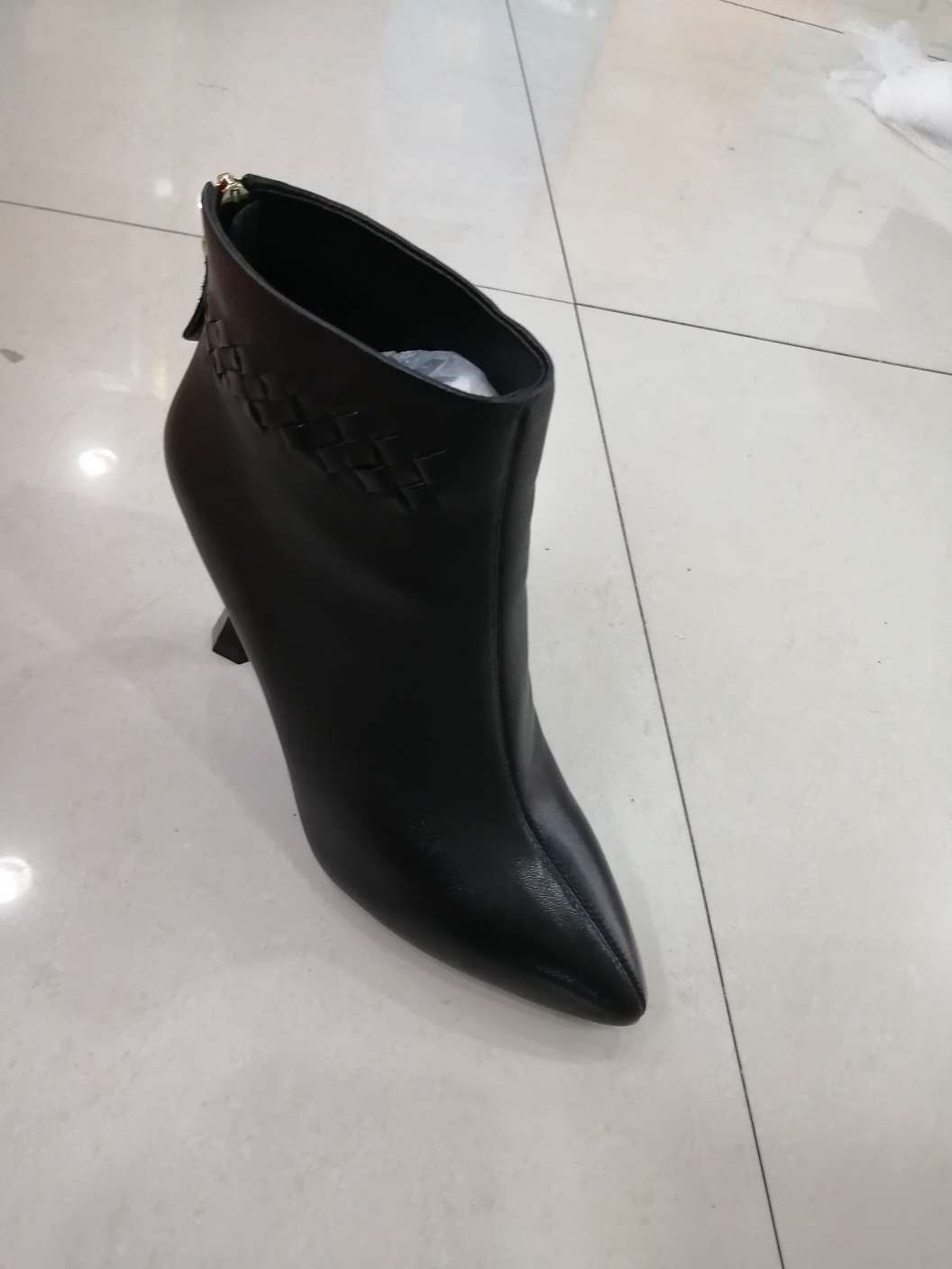 Women White Collar Women Young Fashion High Top Shoes 13 Specification drawing