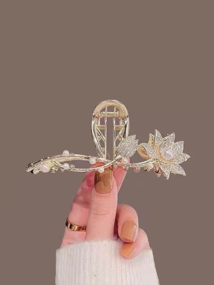 Lotus big grab thumbnail