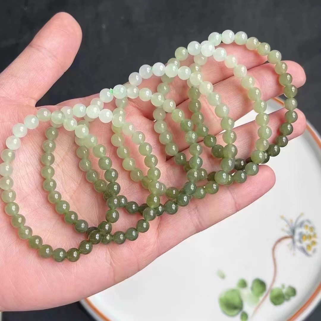 A Hetian jade bracelet with gradient color for women Specification image