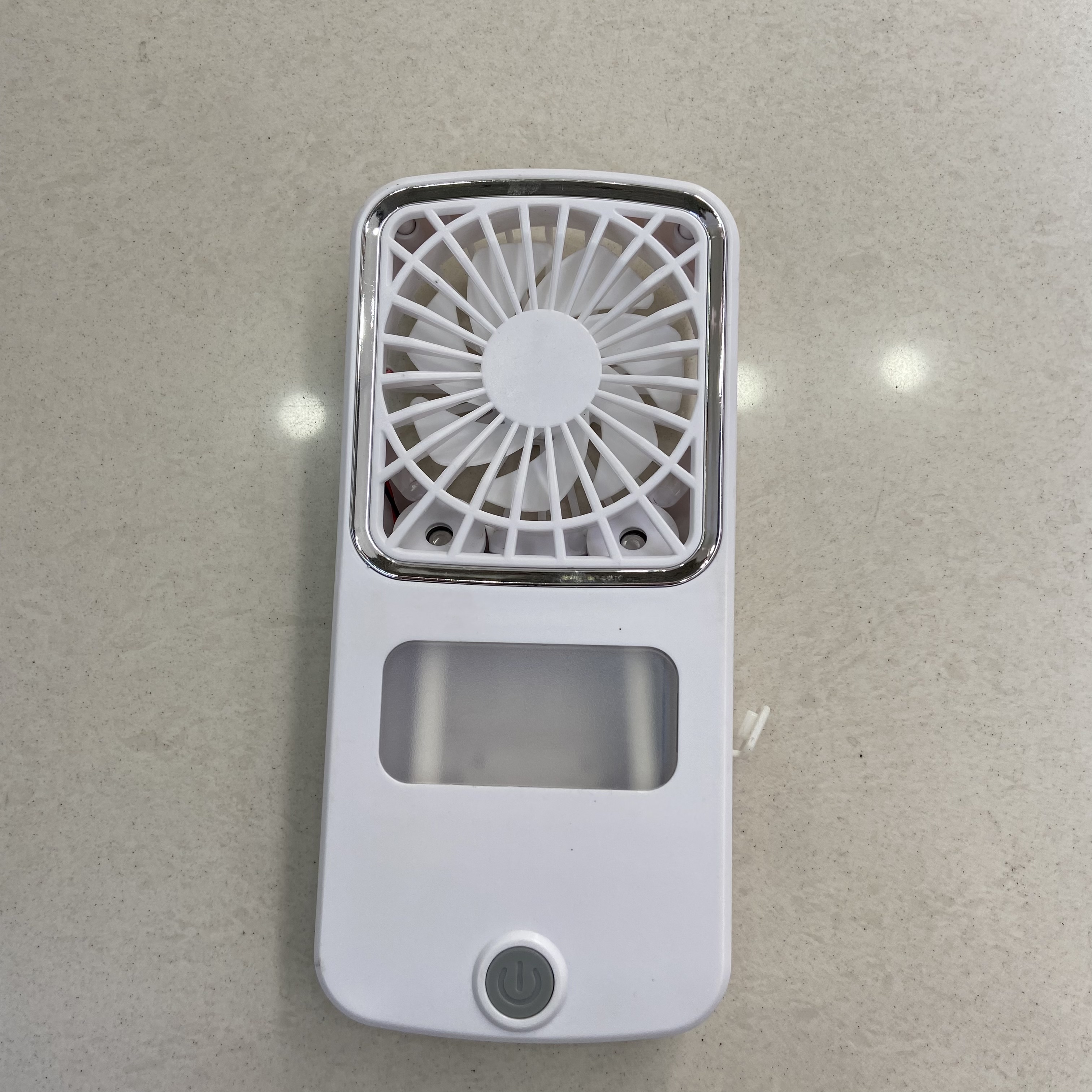 Portable, silent USB fan, handheld mini fan Application Scenario