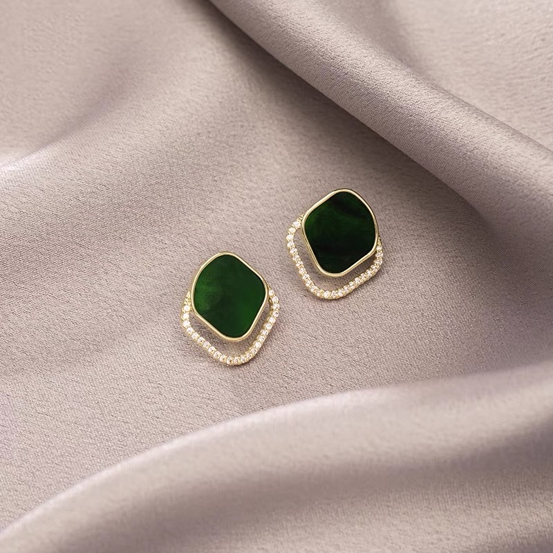 New Products In The Market! Feather Butterfly Emerald Earrings, High Fashion, Temperament Set With Diamonds, Don't Buy You Will Regret, Flash Sale!