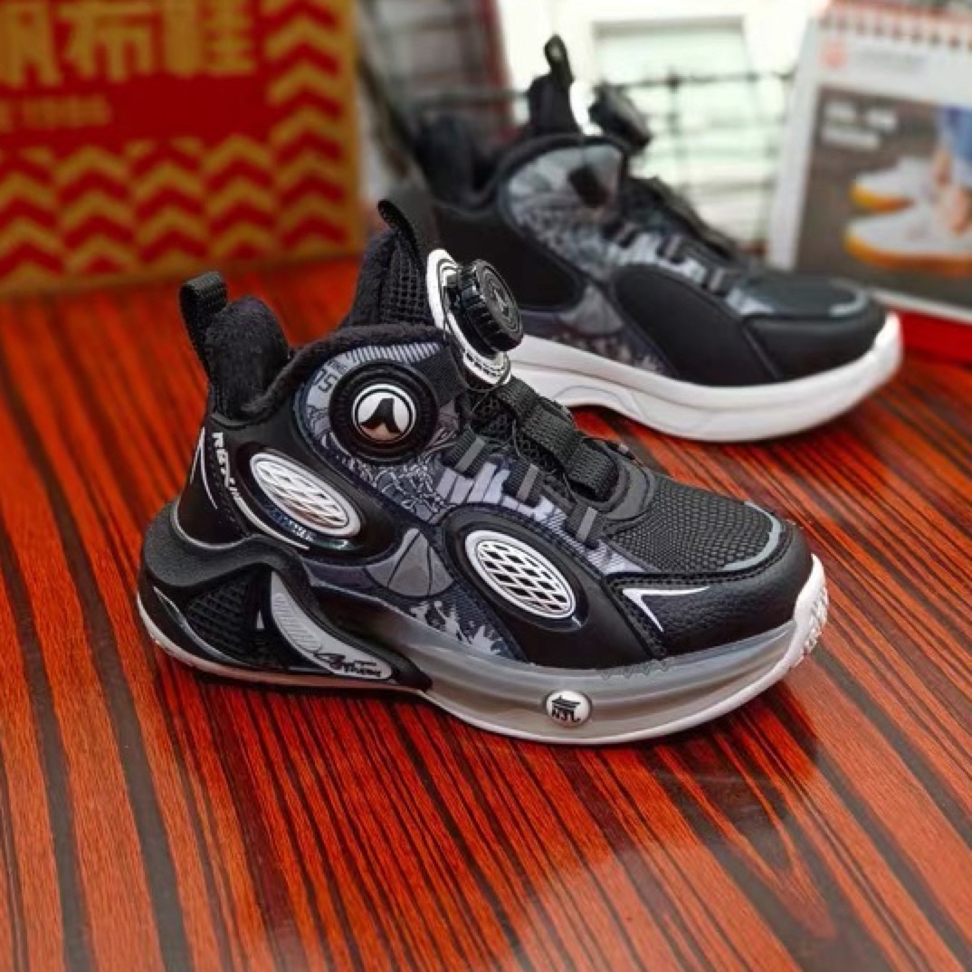 Renben children's winter fleece warm sports shoes, anti-slip soles, waterproof leather surfaces, rotating buttons, lightweight cotton shoes, cool and trendy details Picture