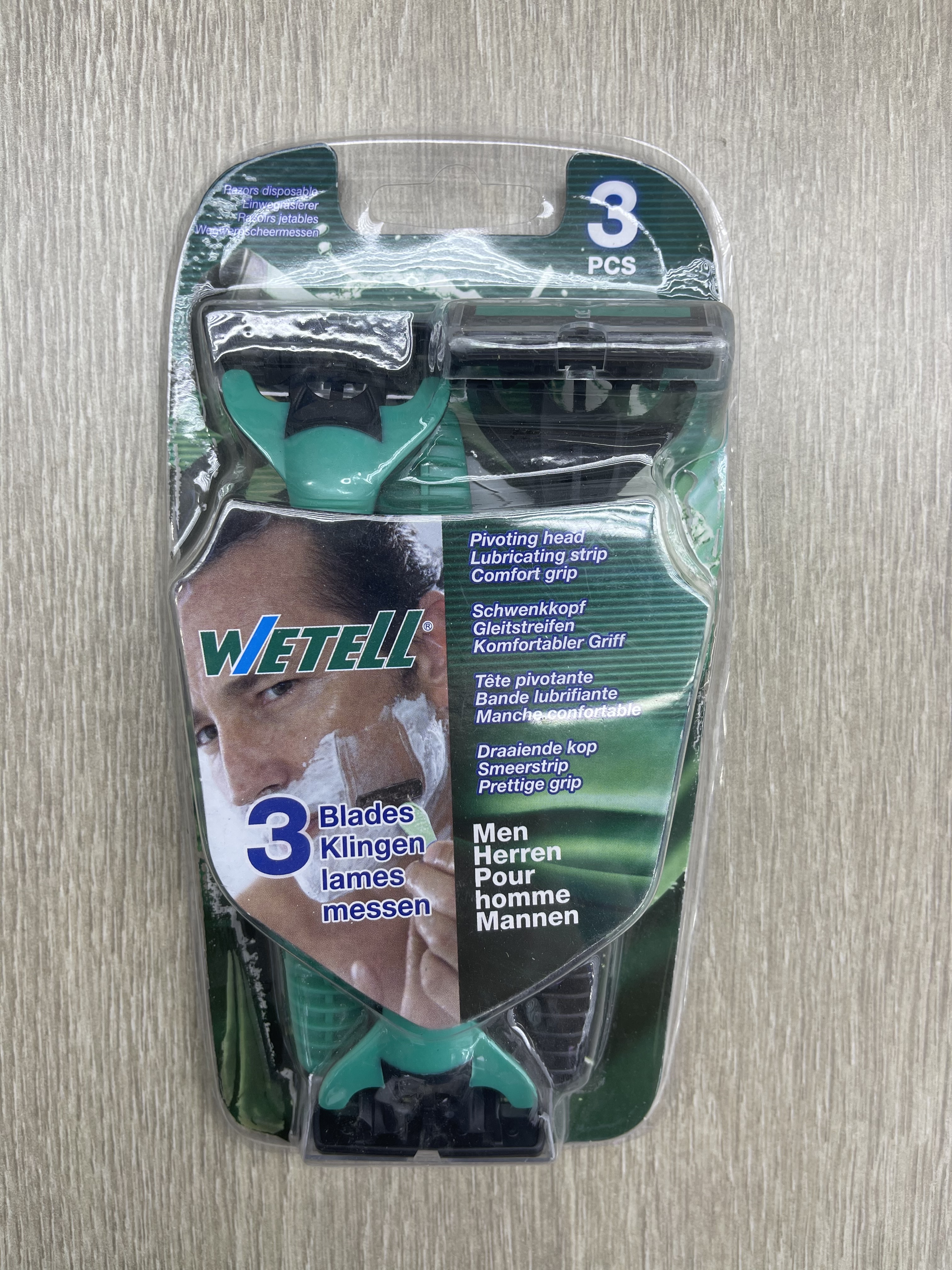 Three shavers in green