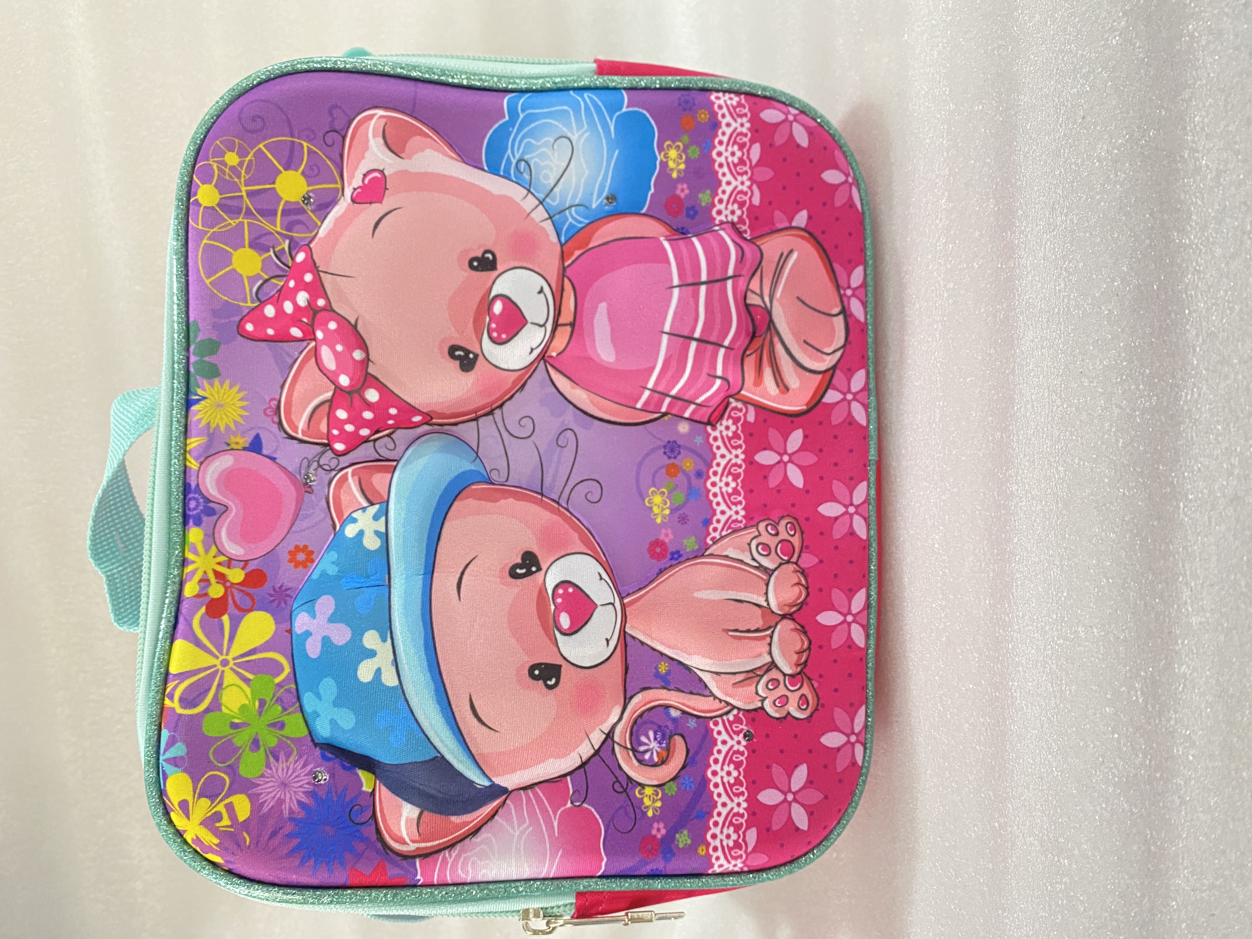 8寸餐盒。图片可选