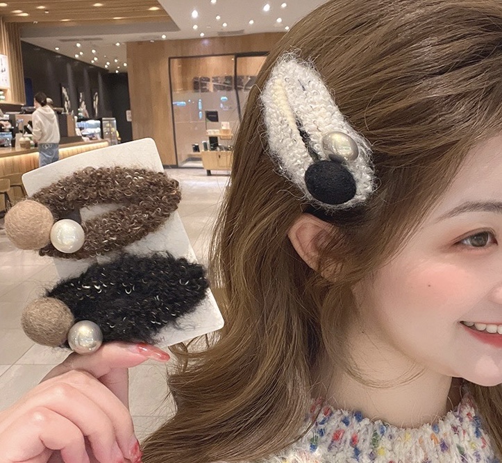 Maillard Autumn And Winter Pearl Hairpin Female Senior Temperament Felt Wool Ball Broken Hair Clip Headwear Net Red New details Picture