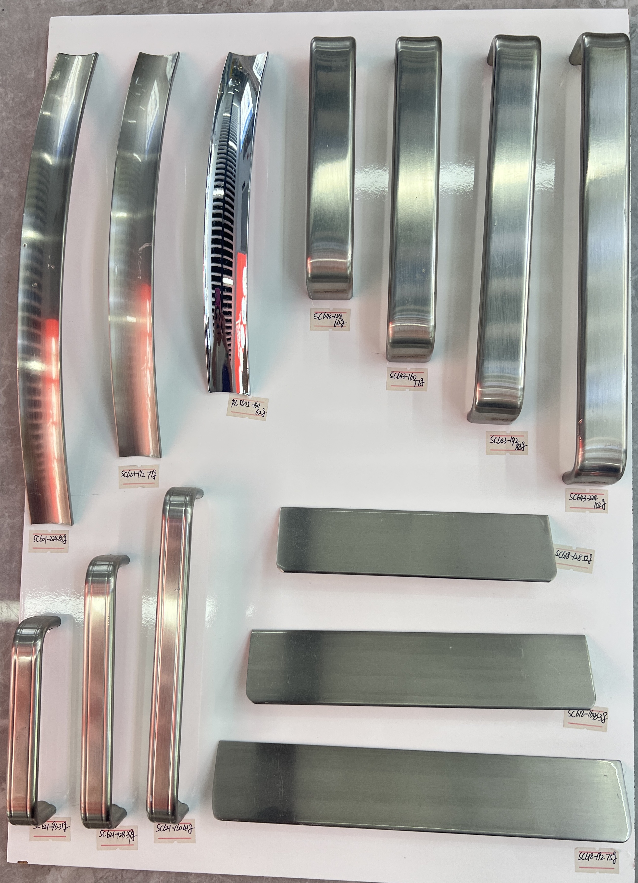 Ergonomic Handle-164 Product Image