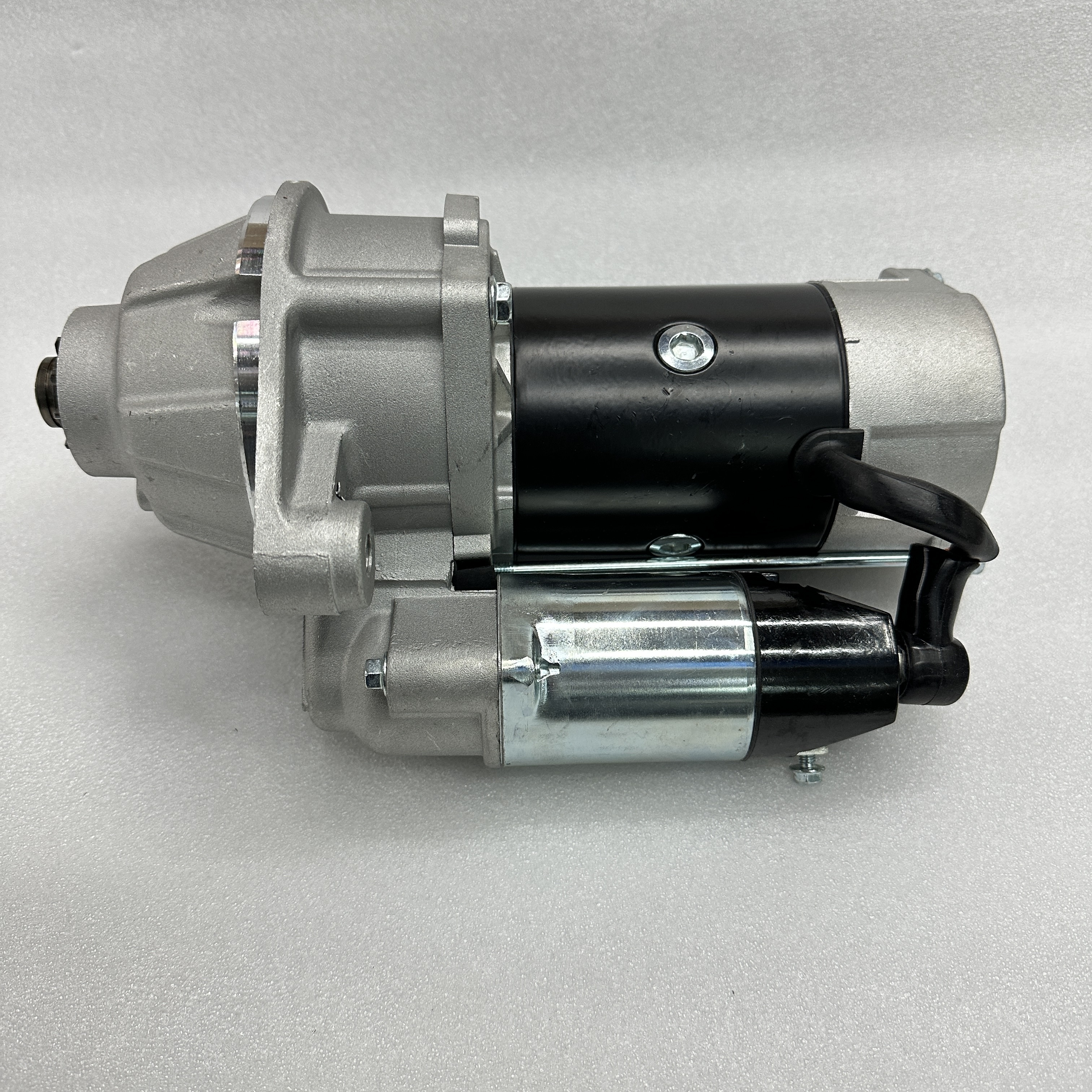 Auto parts for Mitsubishi 6D14 diesel engine starter M3T56082