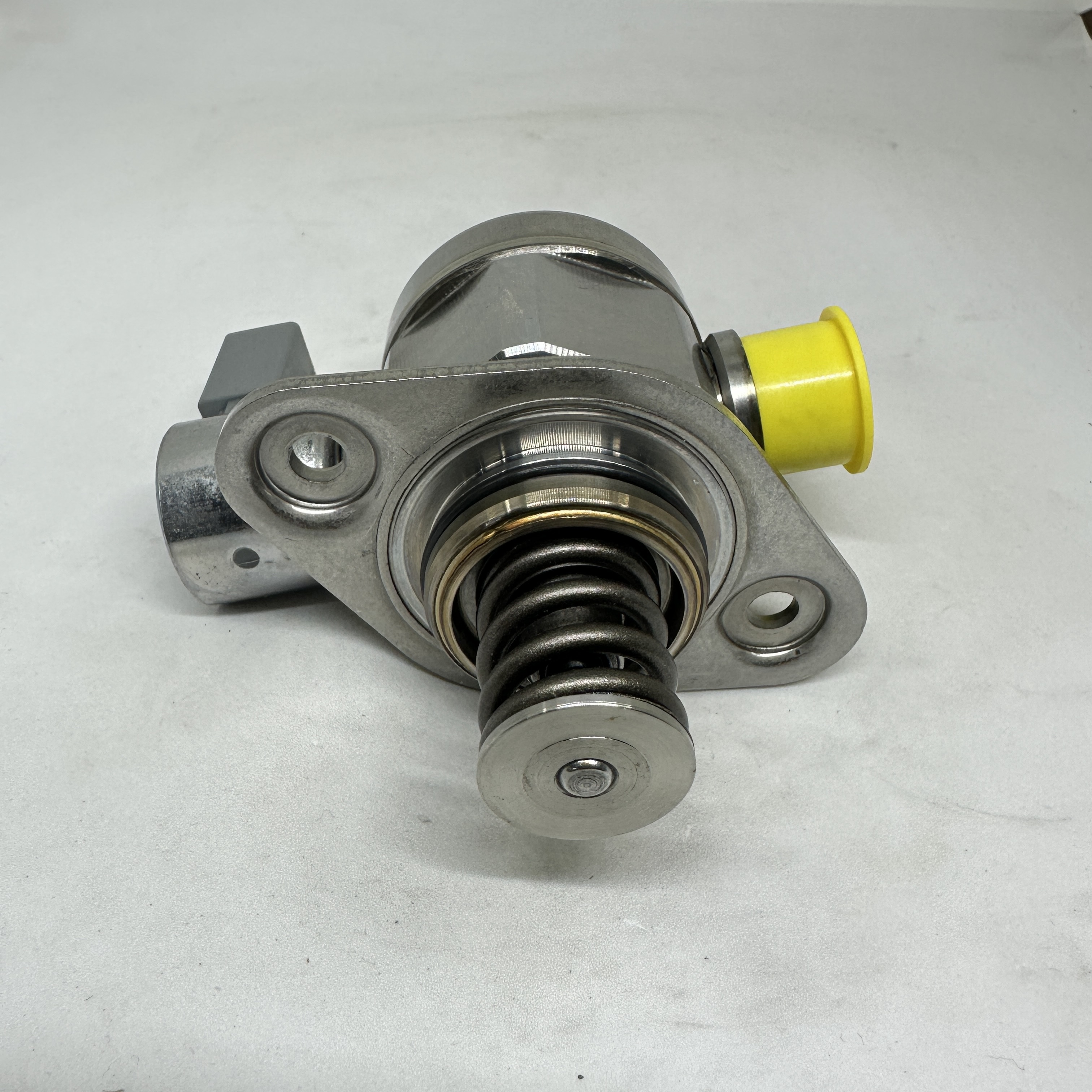 Auto parts for Audi engine high pressure oil pump 06H127025N