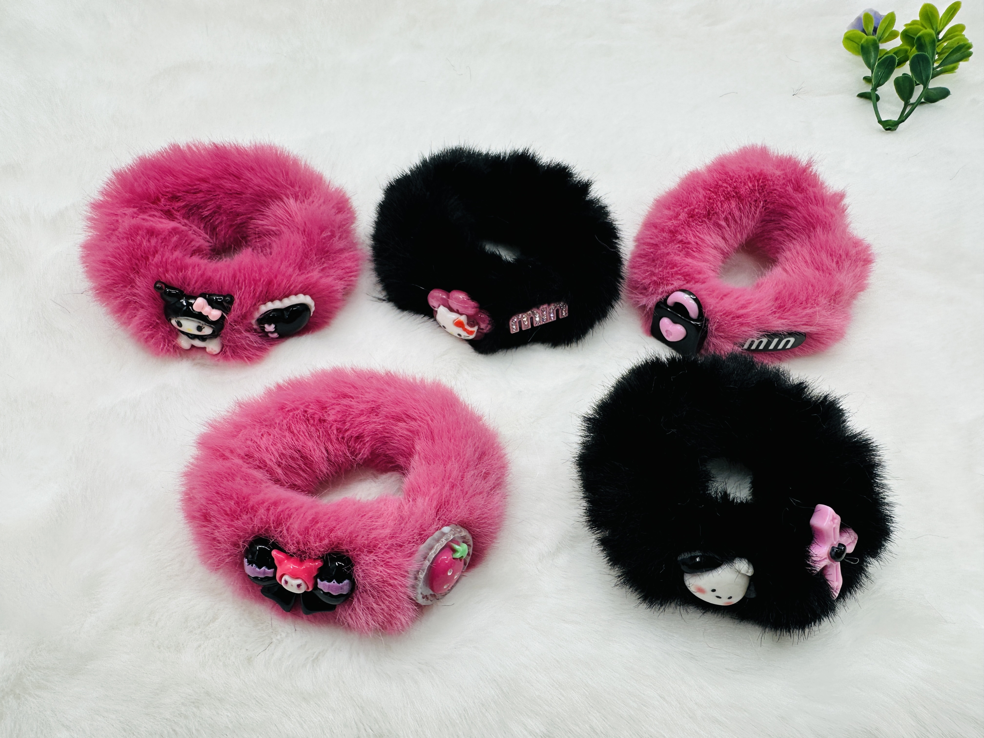 Black plum furry circle thumbnail