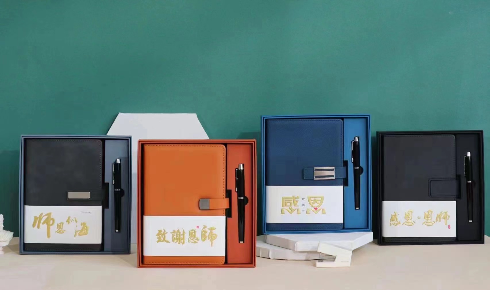 Four Color Gift Box Set Notepad Application Scenario
