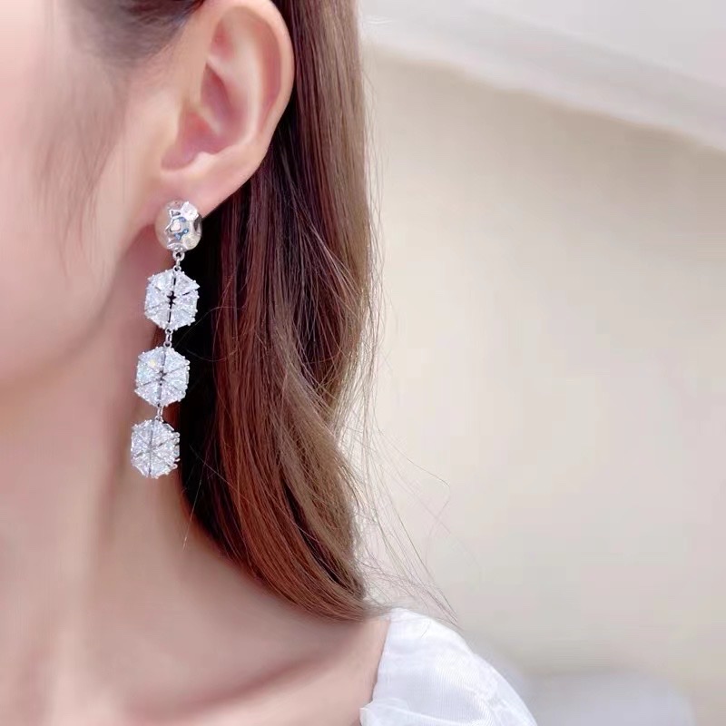 Fashion Trend Zircon Long Earrings