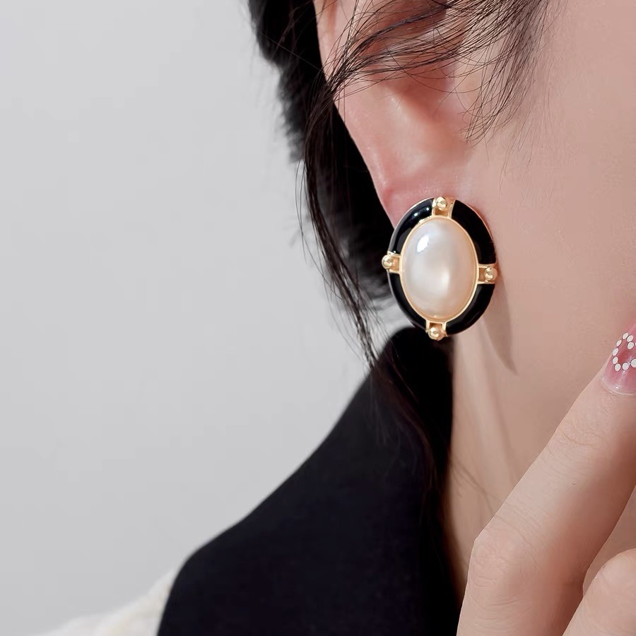 Super Value Antique Pearl Earrings Dripping Oil, Elegant Bright, Do Not Buy You Will Regret! details Picture