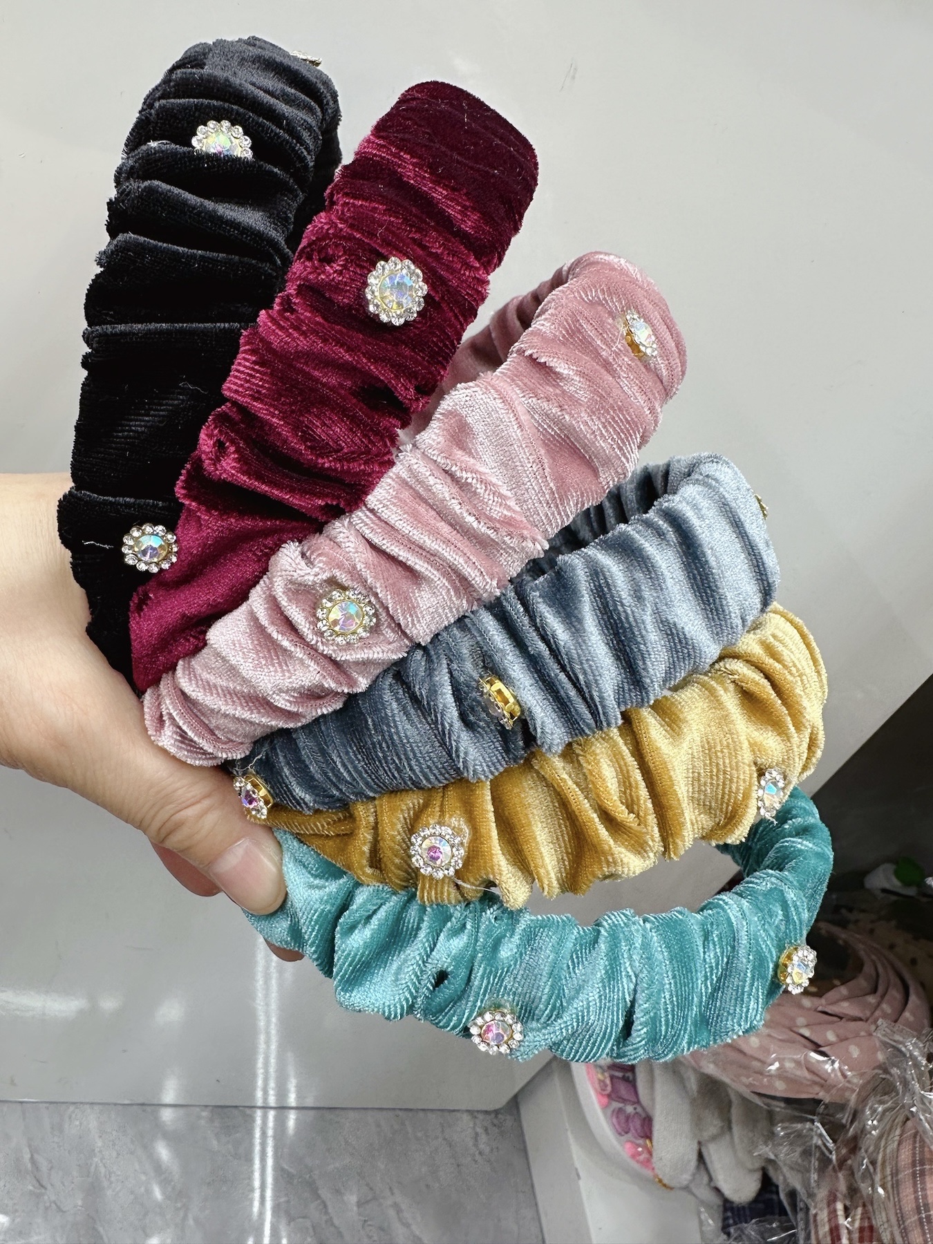 Korean Version Of Canary Cloth Crepe 4 Glass Diamond 6-Color Headband details Picture