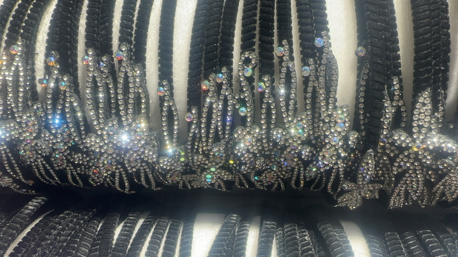 Lujie Accessories Women's fashionable hair band headband