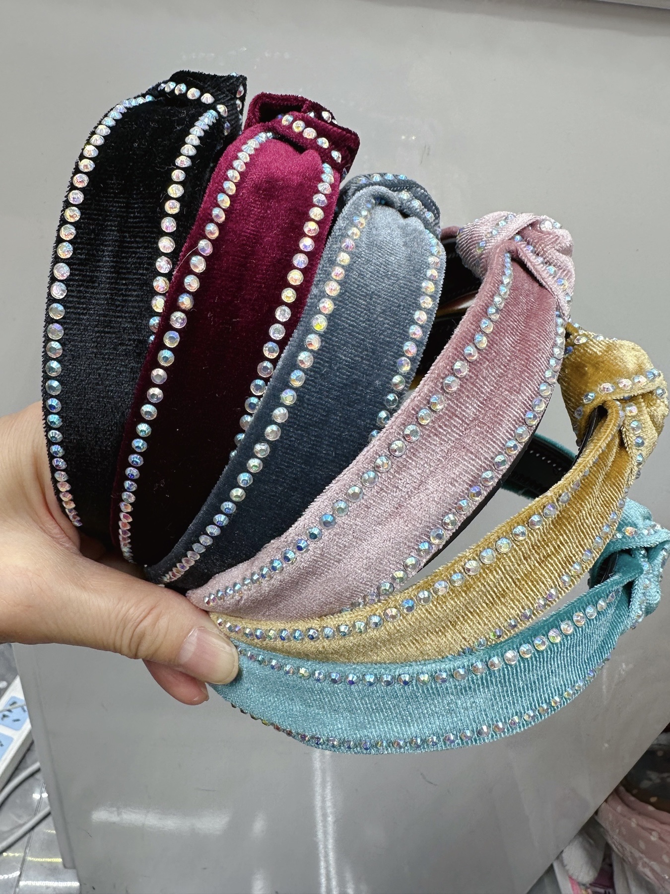 Golden Velvet Cloth Double Ironing Drill Knotted Vintage Headband details Picture