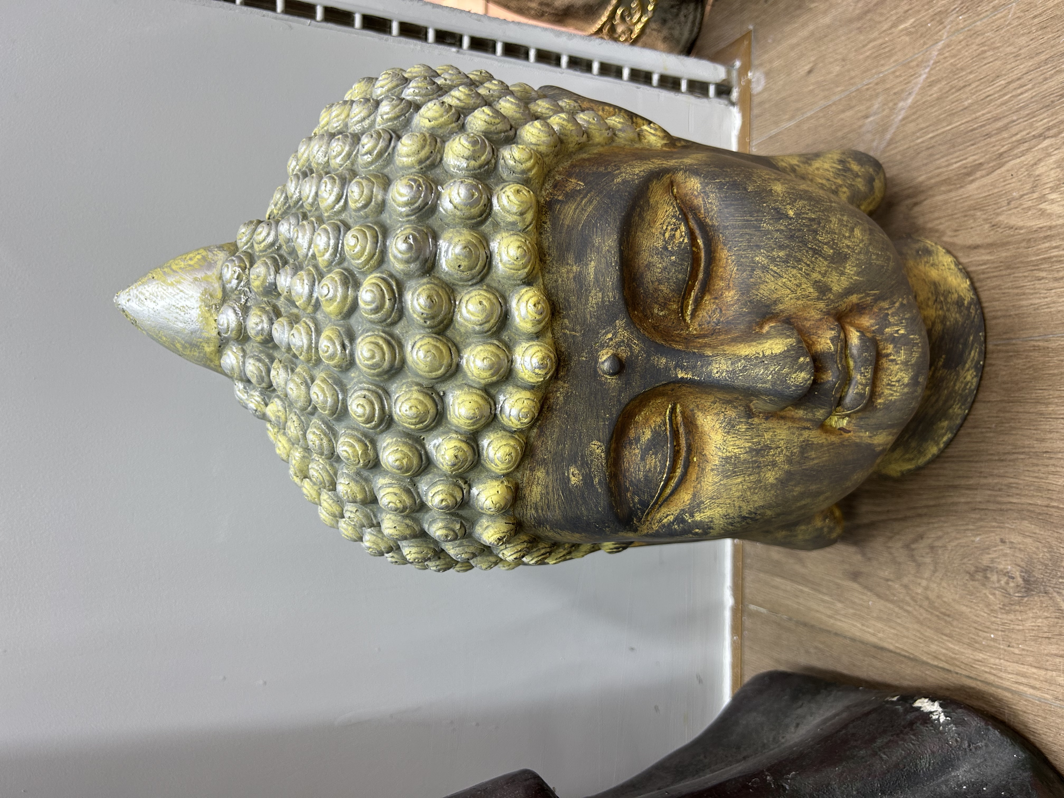 Zen-themed Buddha statue ornaments, Buddha heads, Sakyamuni Buddha ancestral handicrafts, creative home decoration, ancient costume designs, film and television props, photography works accessories Application Scenario