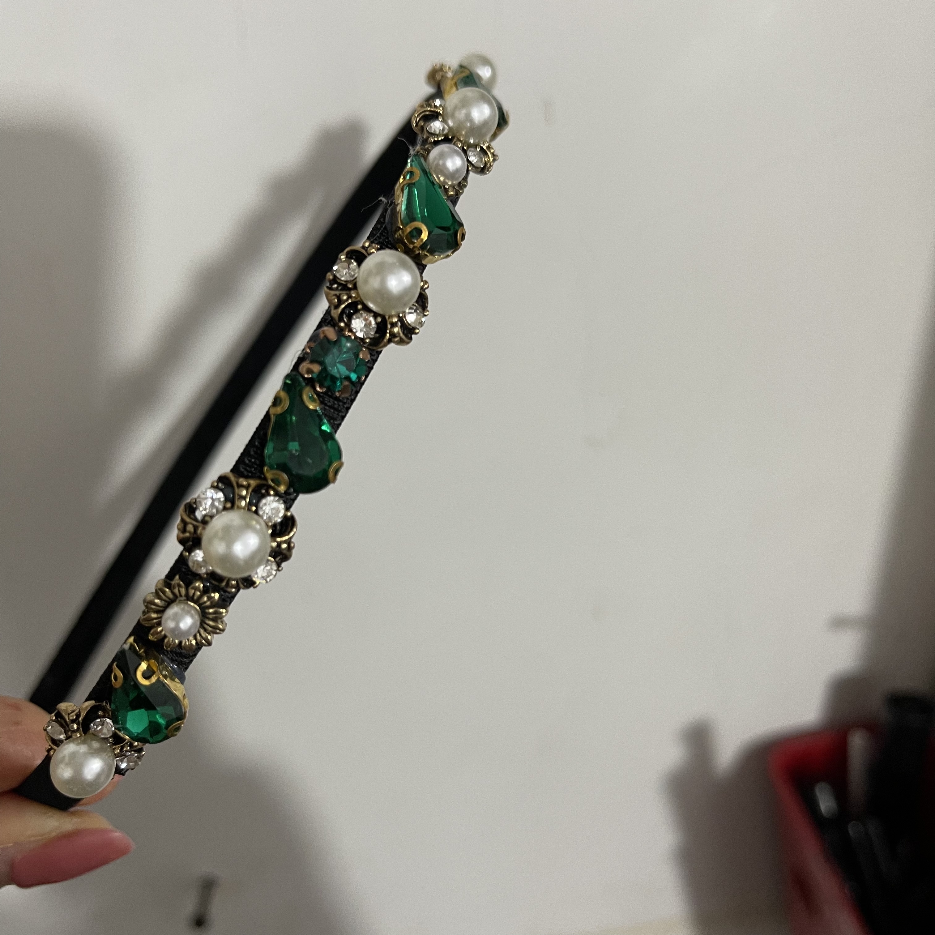 Heavy Glass Headband details Picture