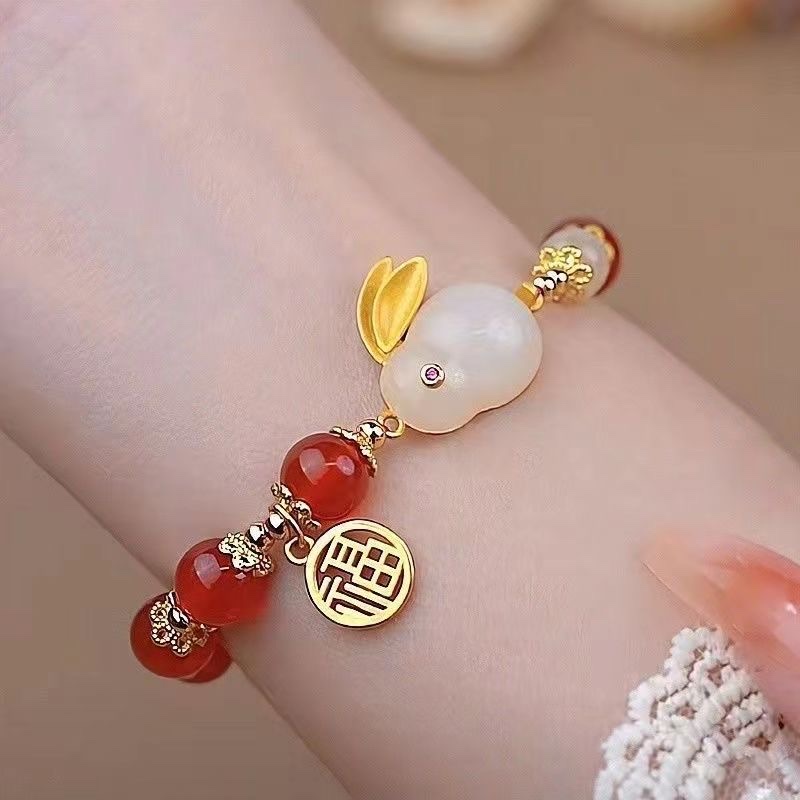 Jewelry and accessories, fashionable and trendy, simple style for ladies' wrist decoration, selected gifts Application Scenario