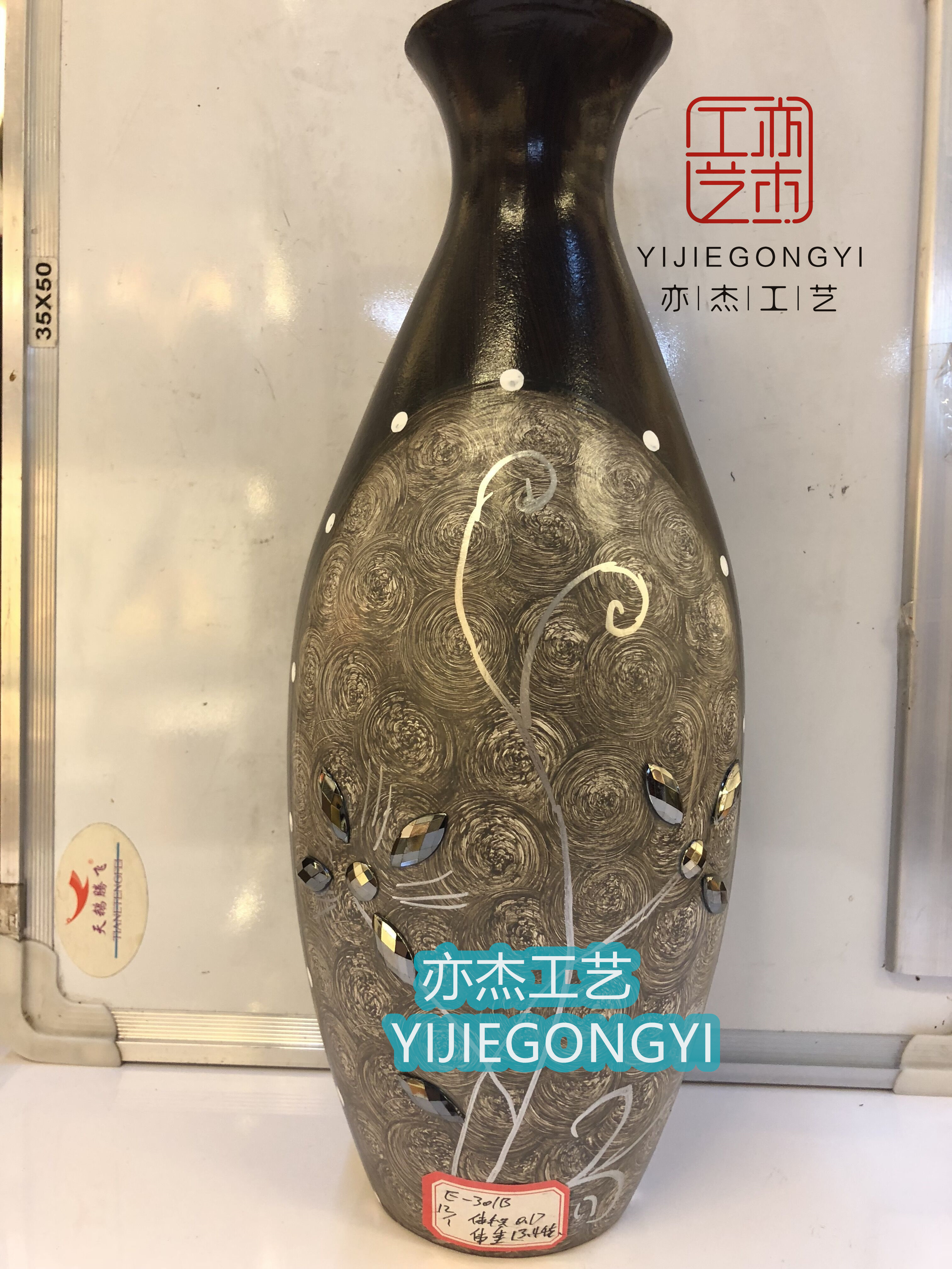 木制花瓶纯手工雕刻花型MDF密度板材质支持来样定做不可水洗和放置水只能适用干花来搭配玄关客厅卧室摆件