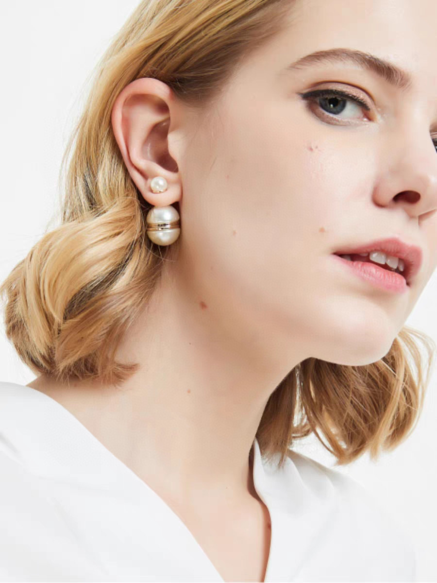 Net Red The Same High-Grade Sense Of Light Luxury Earrings Before And After Pearl Irregular Personality Retro Earrings Sterling Silver Needle Stud Earrings