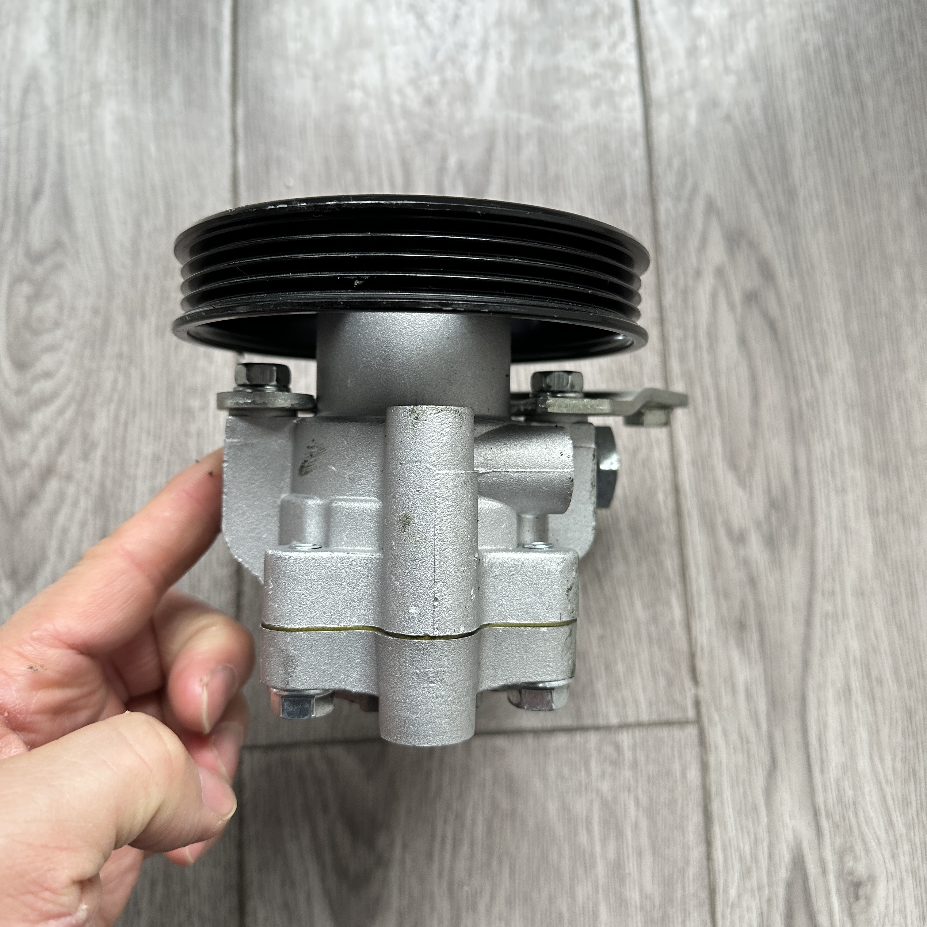 Automotive parts suitable for Korean car Samsung SM5 hydraulic power steering pump 47100-51010 Application Scenario