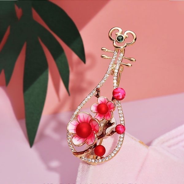 Factory direct sales of guitar brooches and pins details Picture