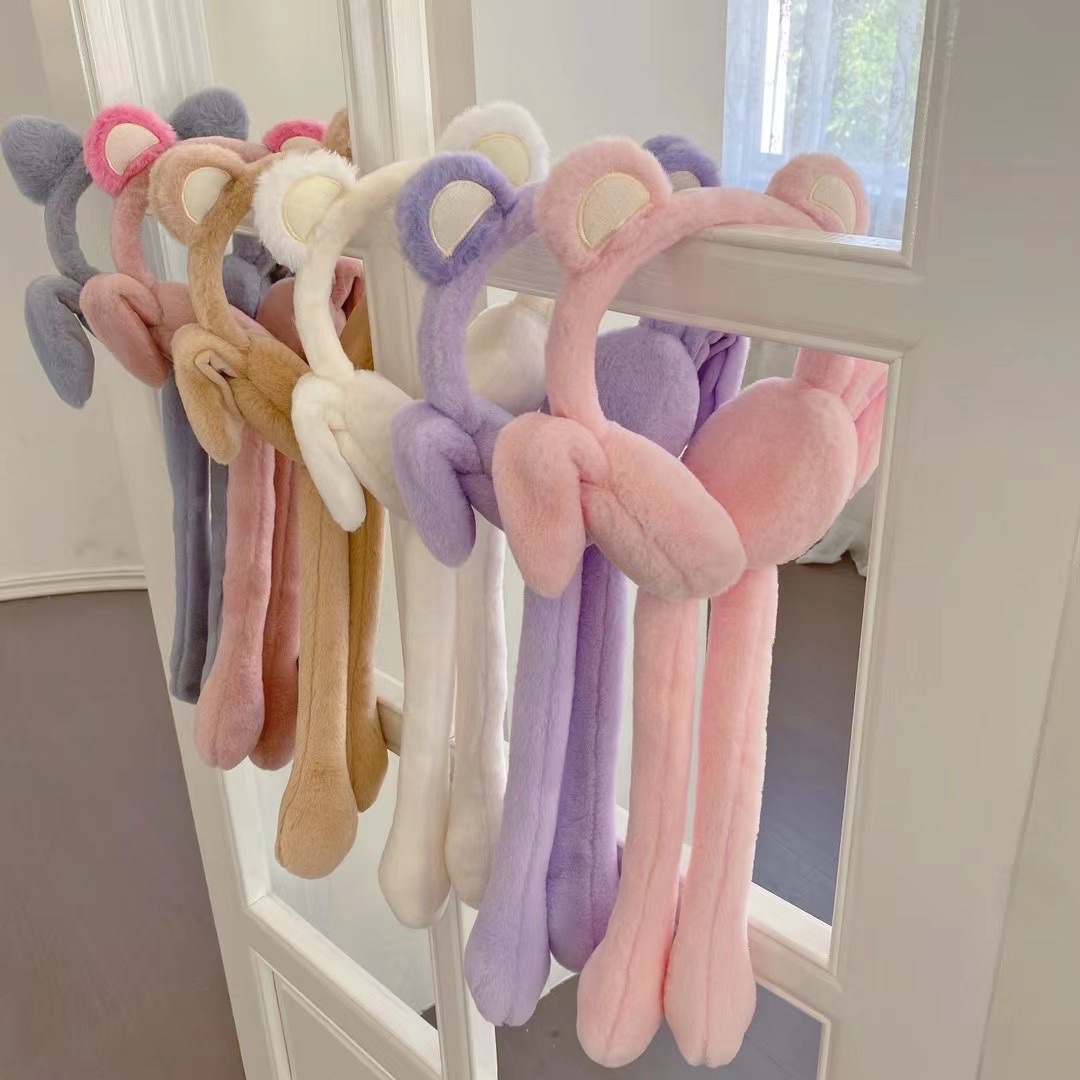 Cute airbag ear muffs with moving ears and sound are popular for winter warmth. Application Scenario