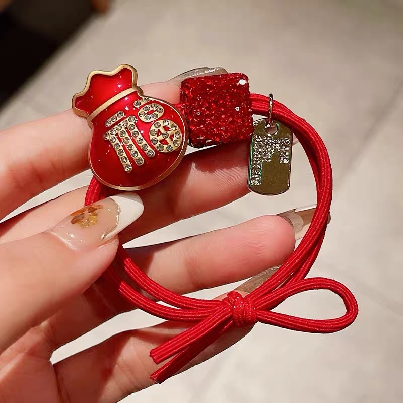 The red zodiac year headband exudes a sense of elegance and sophistication. The new exquisite leather band women's hair tie for autumn and winter in 2024