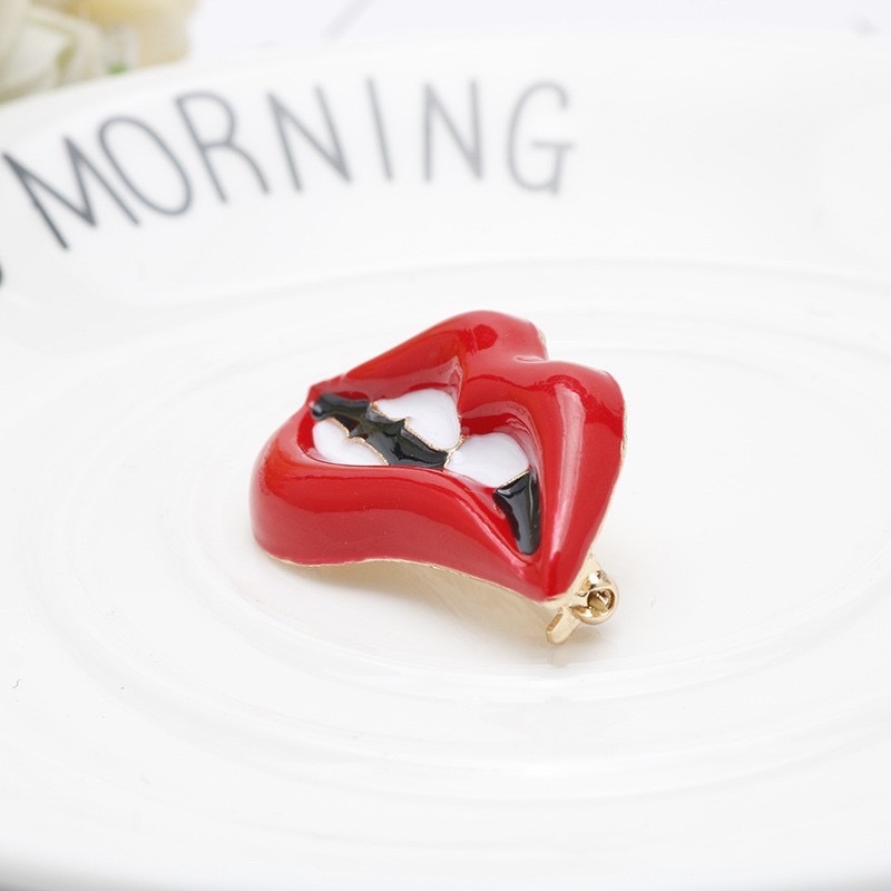 Factory direct sales of lip brooches Specification image
