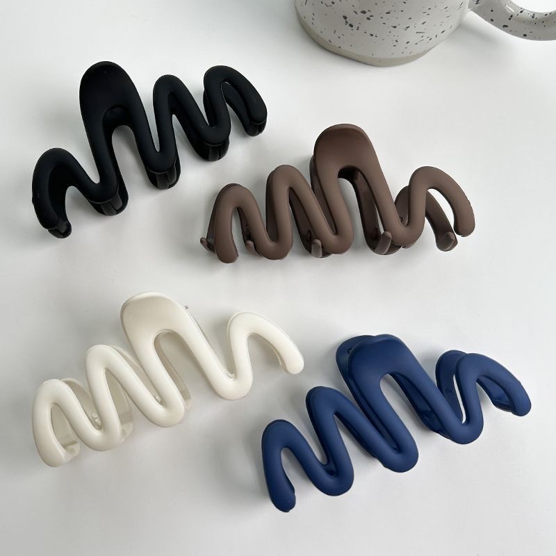 10cm grab clip female 2023 new back head hair quantity multi large shark clip ins high appearance horizontal hair clip adornment thumbnail