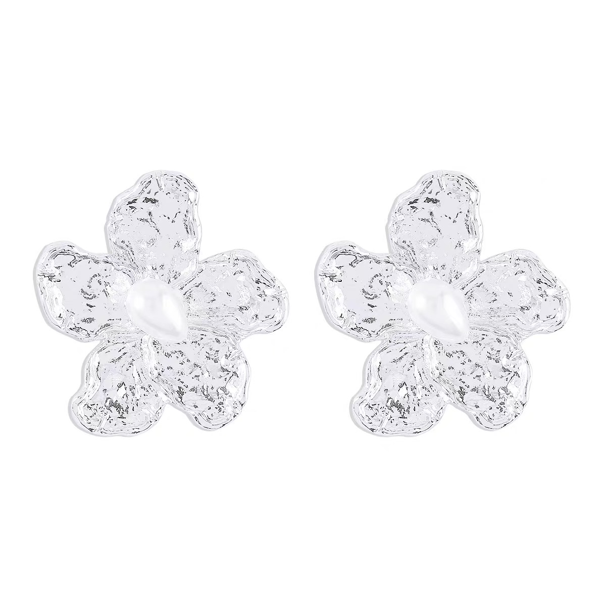 Europe And The United States Light Luxury Earrings Personality Simple Elegant Stud Trend Metallic Flower Earrings Application Scenario