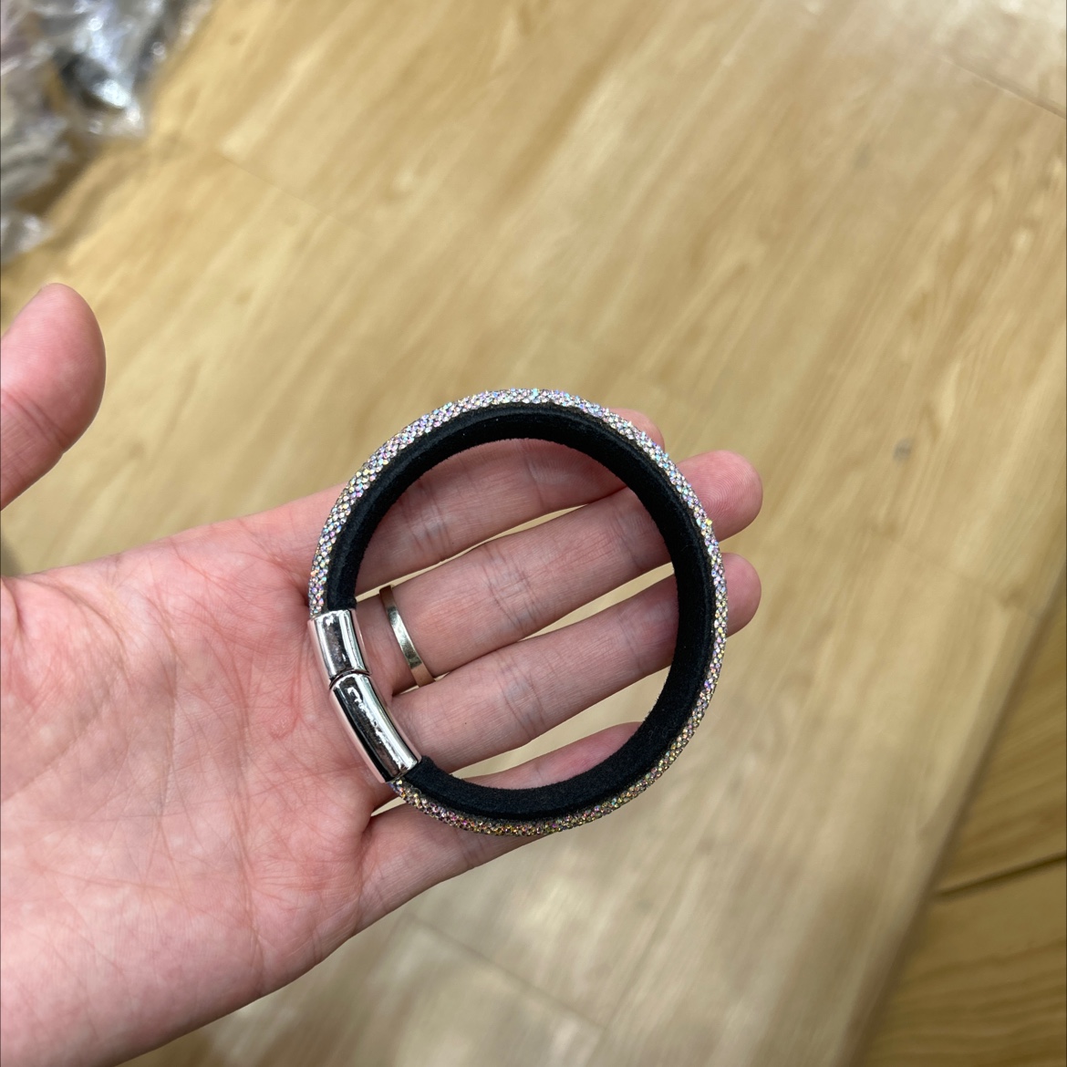 满钻手镯产品图