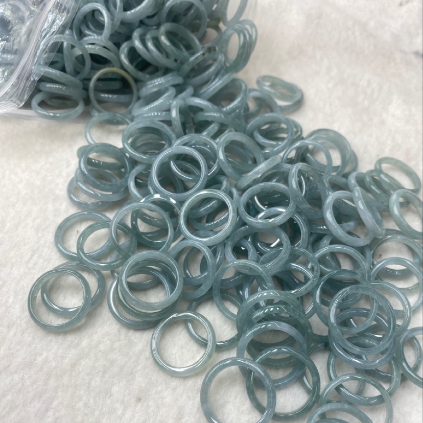 天然/翡翠/戒指产品图