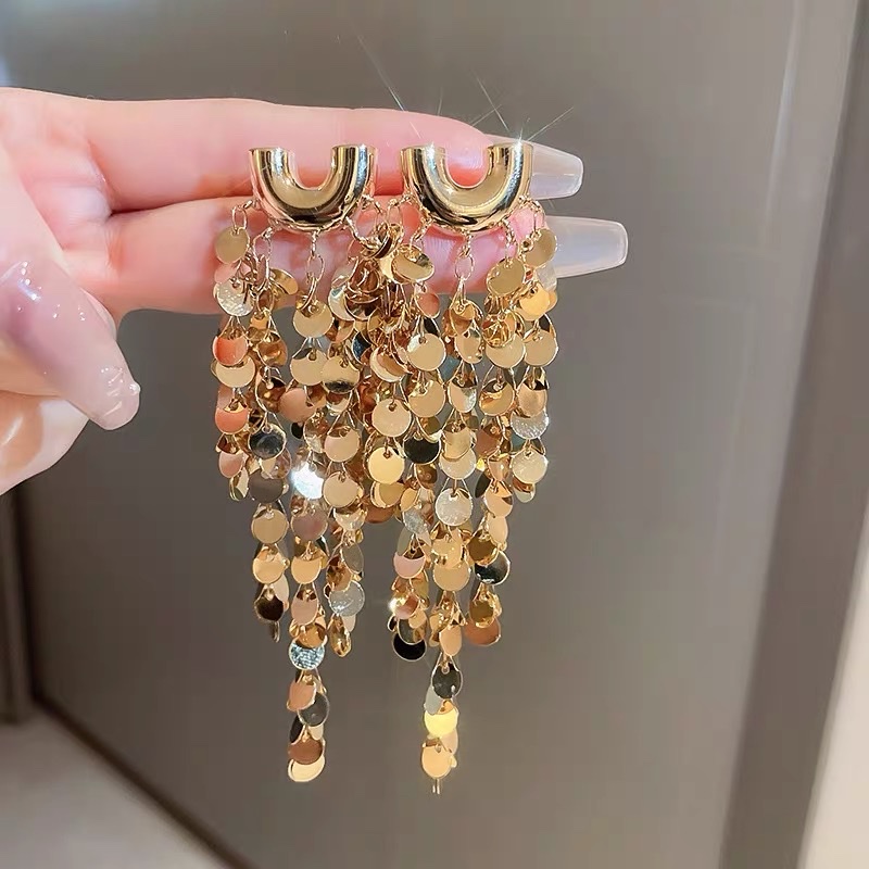 Niche Design High-Grade Metal Sequin Fringe Earrings Female Light Luxury Fashion With 2023 New Trendy Earrings details Picture
