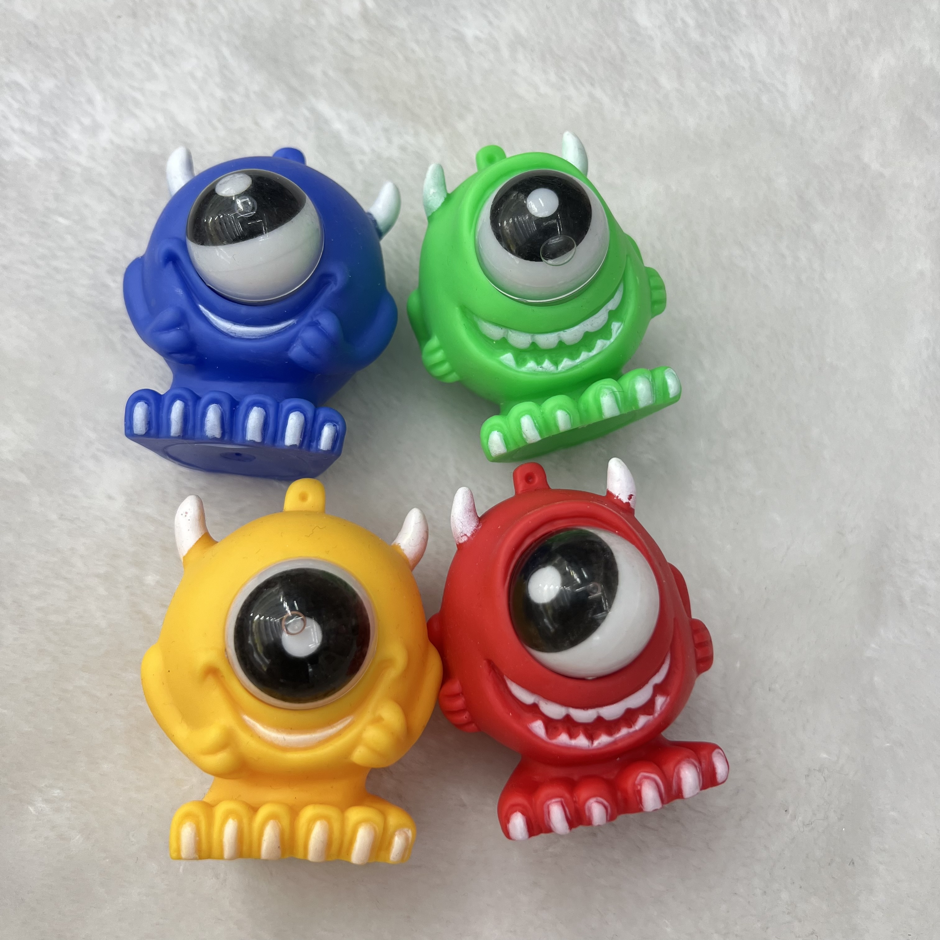 太空人，独角兽，蜘蛛，小人白底实物图