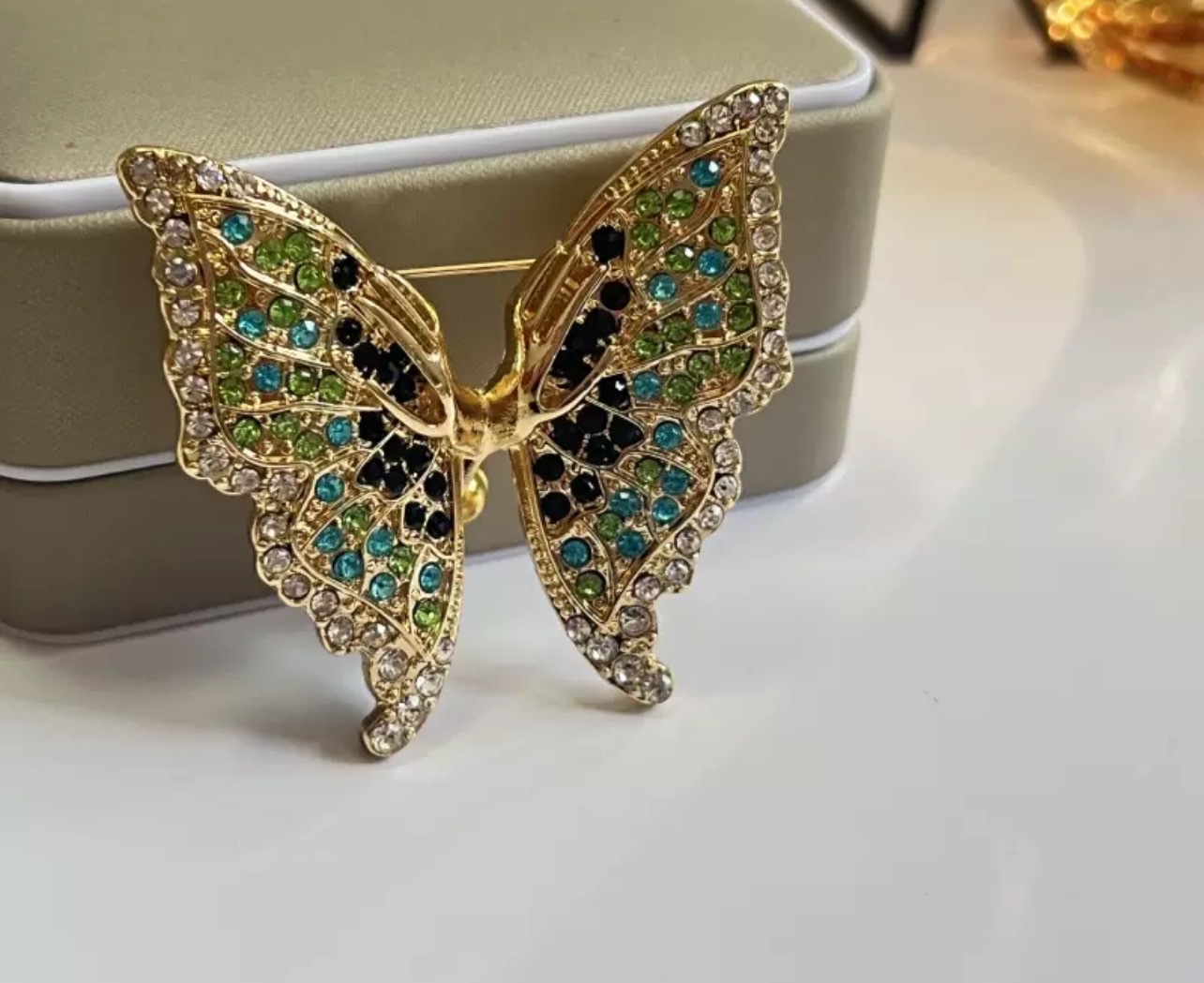 Fashion Brooch Design Specification drawing