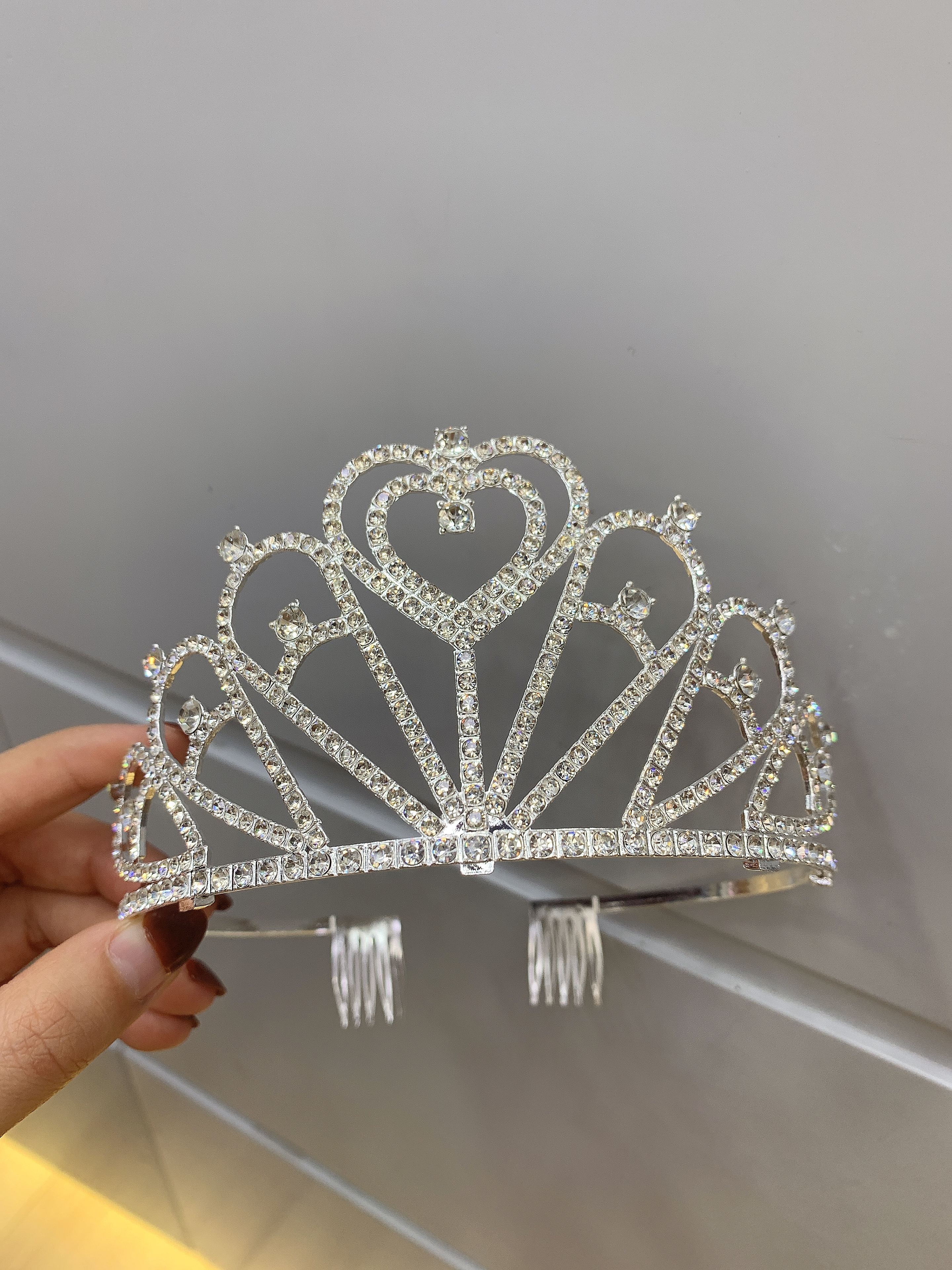 Fashion Headband
The Great Crown 👑
Hot Seller 🔥 Specification drawing