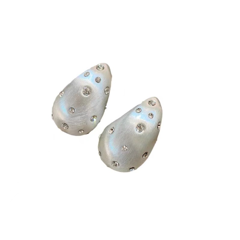 Korean Minority Temperament Personality Design Sense Comma Fashion Trend High-Grade Diamond Earrings Fate Season Item Picture
