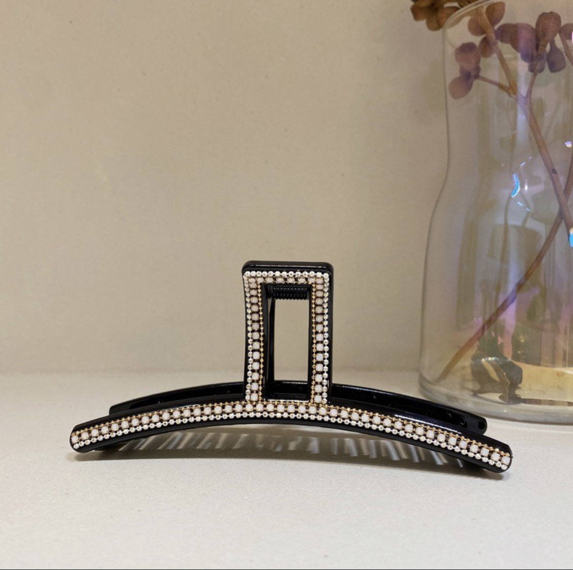 The popular and best-selling one-character grab clip details Picture