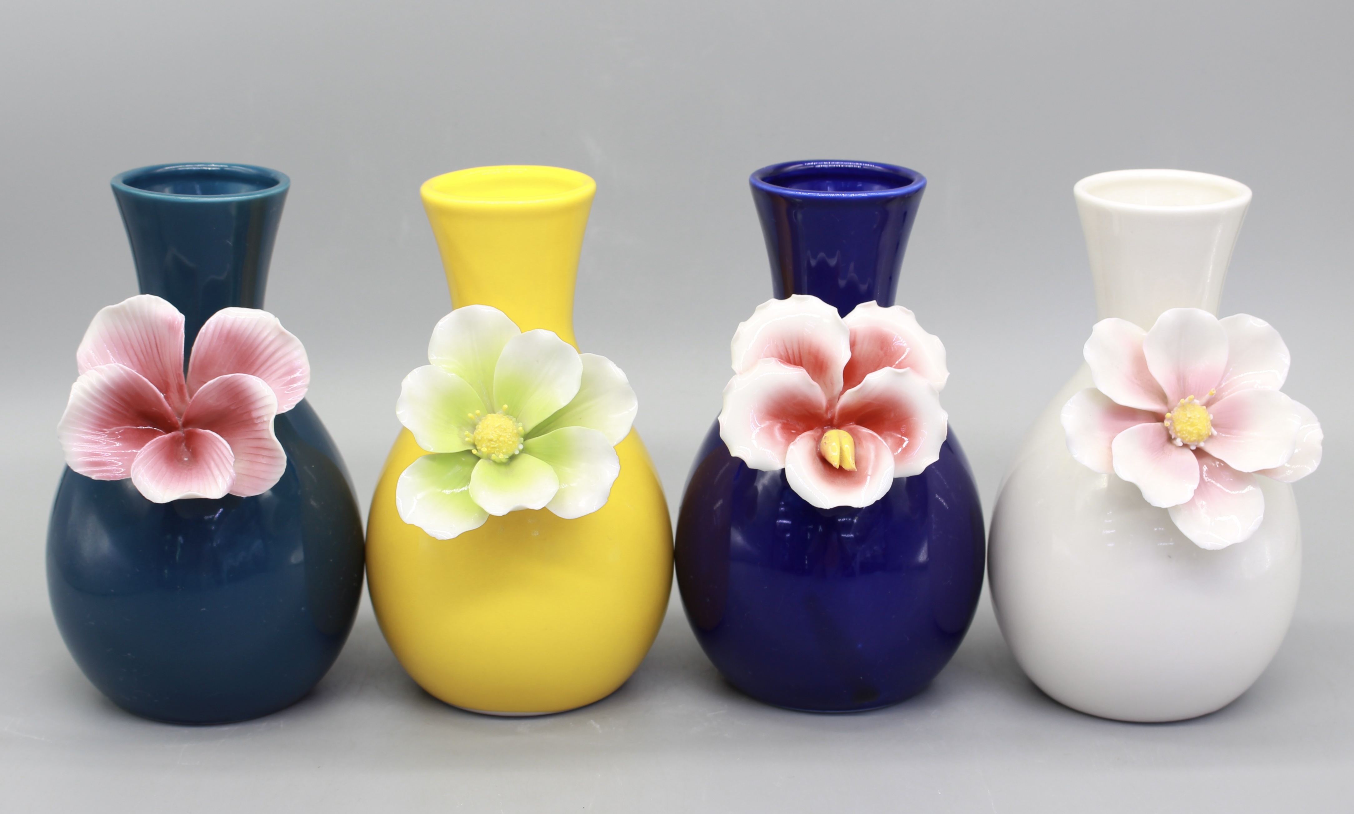 陶瓷手工花雕花花瓶装饰摆件精致家居装饰花瓶花瓶详情图3