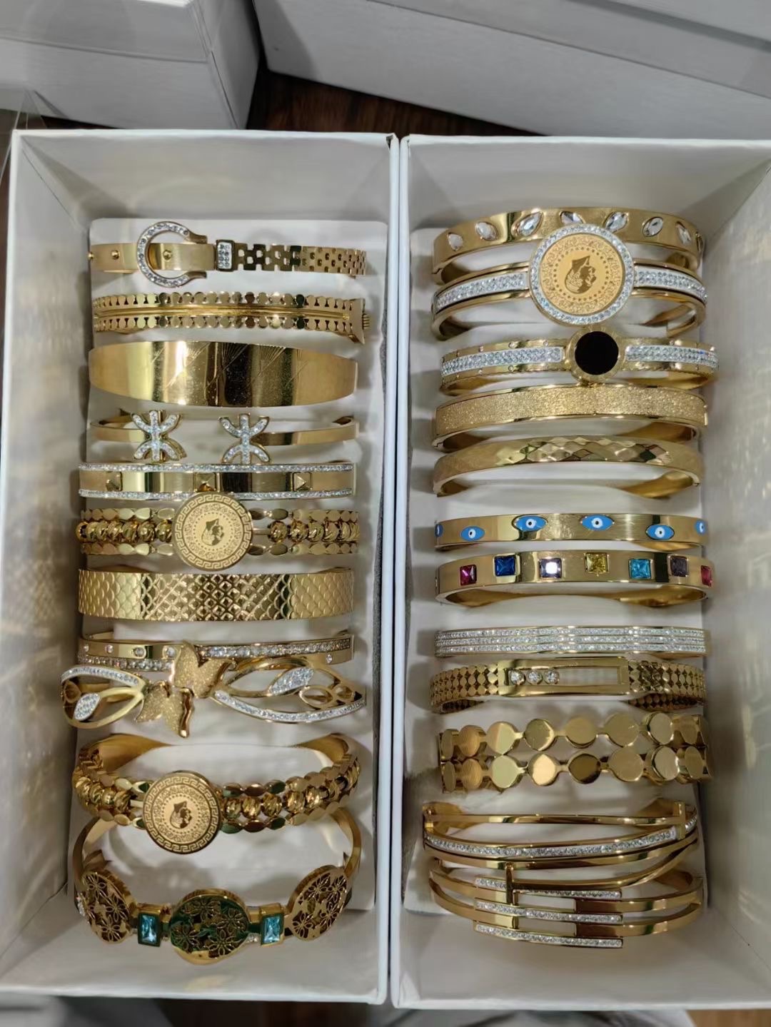 钛钢混装彩贝带钻手镯四叶草眼睛手镯 12个1盒