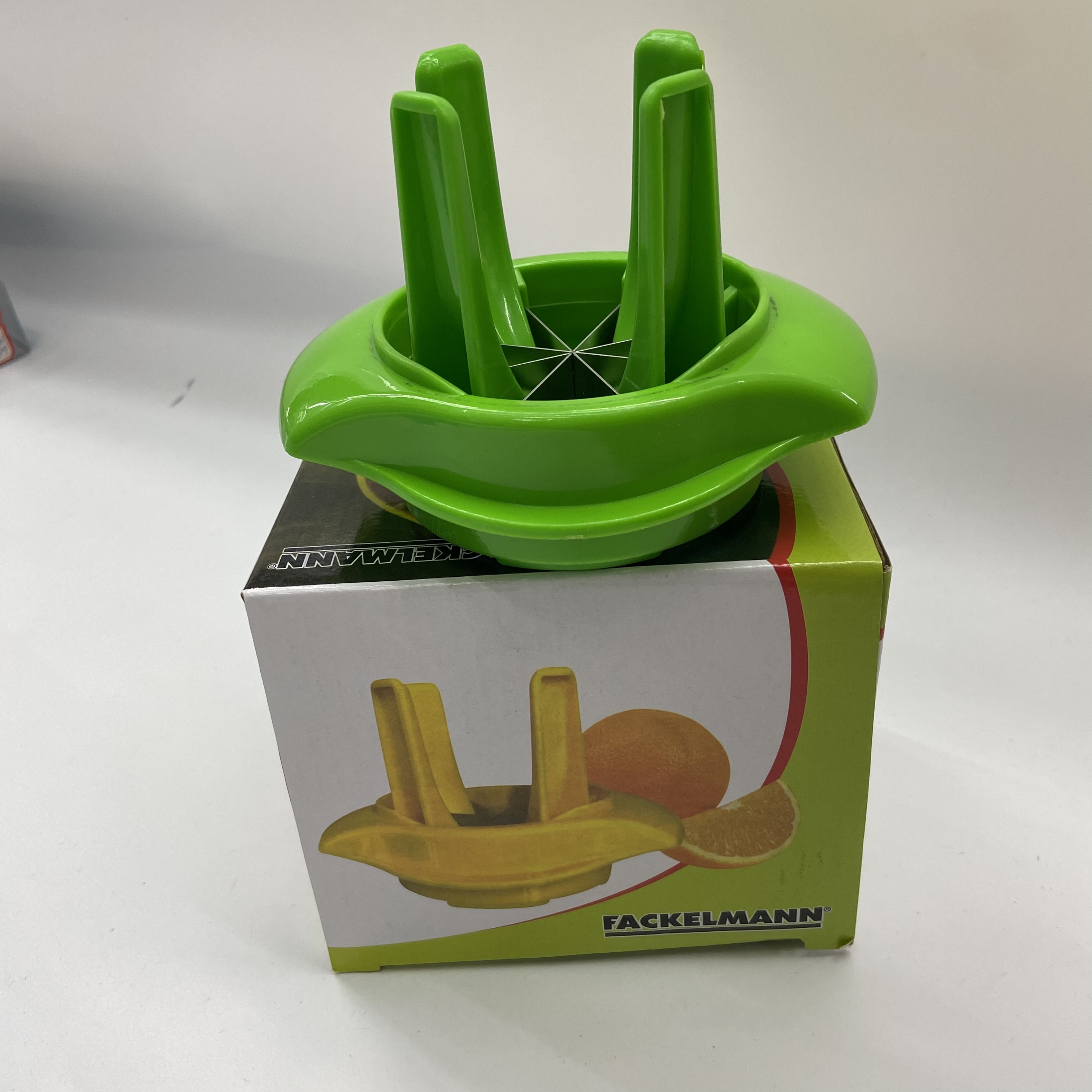 Fruit slicer, kitchen multi-functional stainless steel slicer, lemon slicer, apple cutter