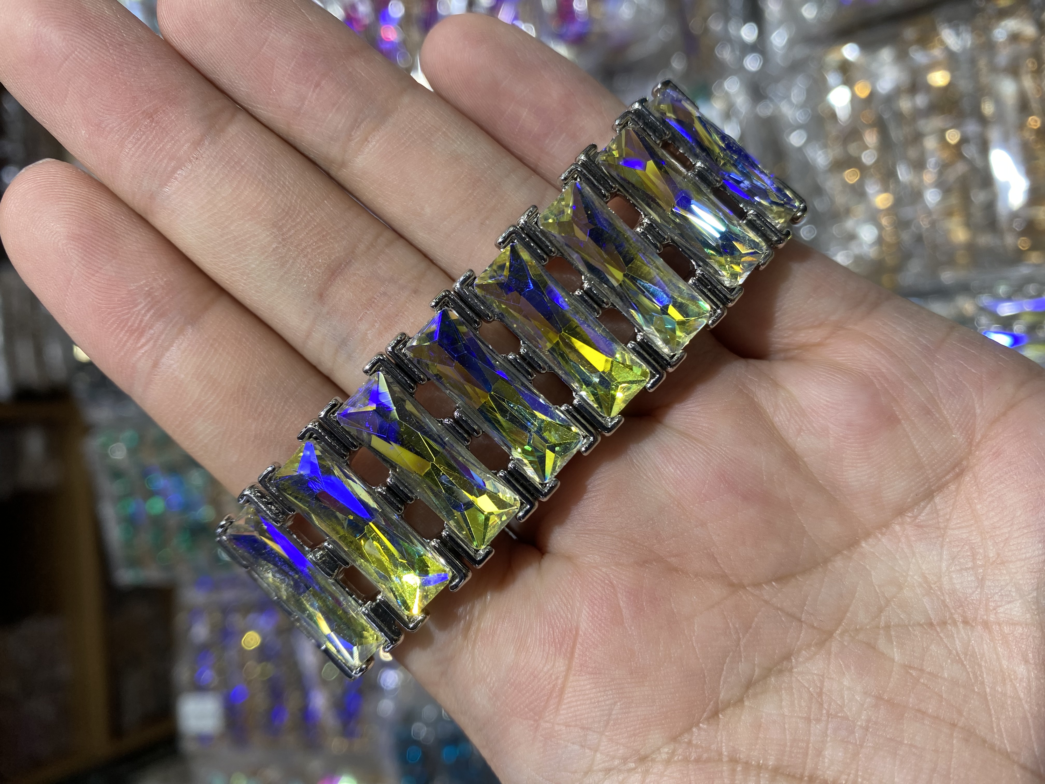 季度现货，欧美风格弹力玻璃手链，佩戴舒适，时尚魅力，不购买你可能会后悔哦详情图4