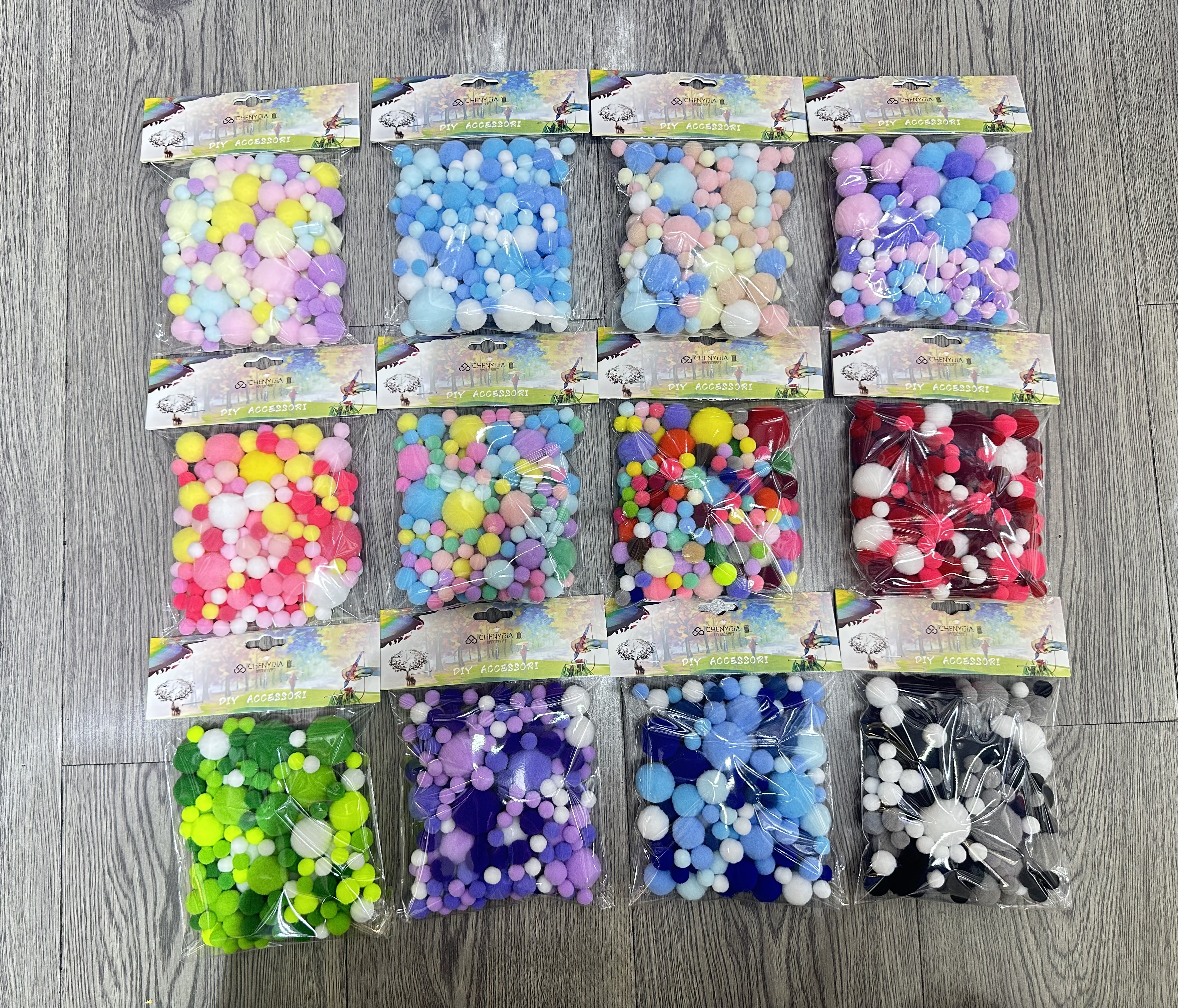 High-elastic and colorful pom-pom children's DIY handicraft materials