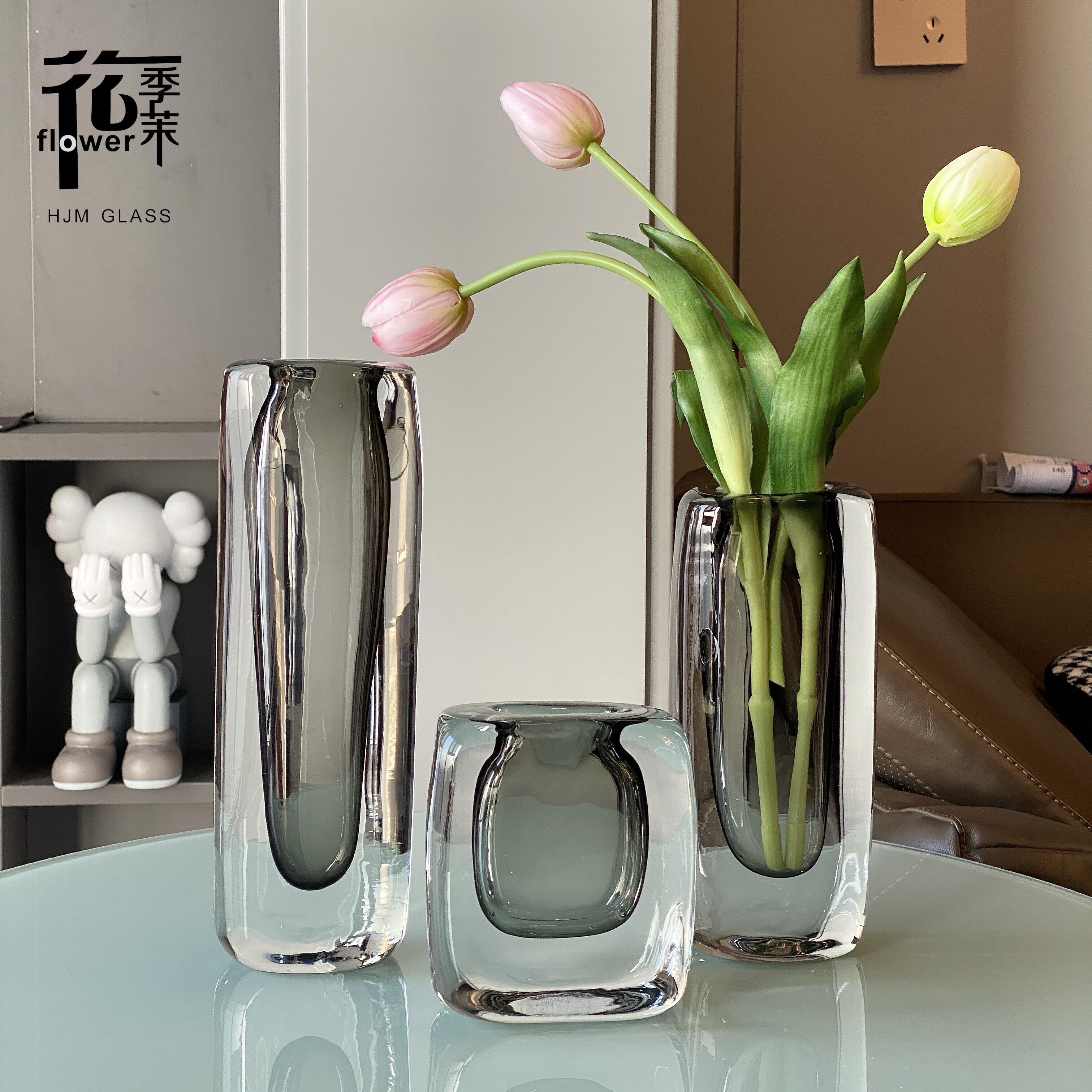 Glazed glass vase details Picture